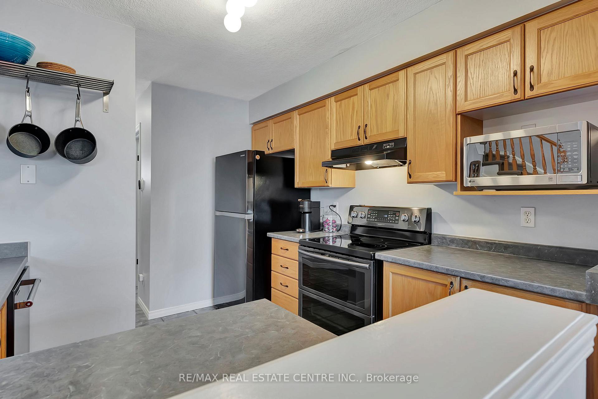 Photo 13 of 62 Brandy Crescent, Kitchener — HOMEH
