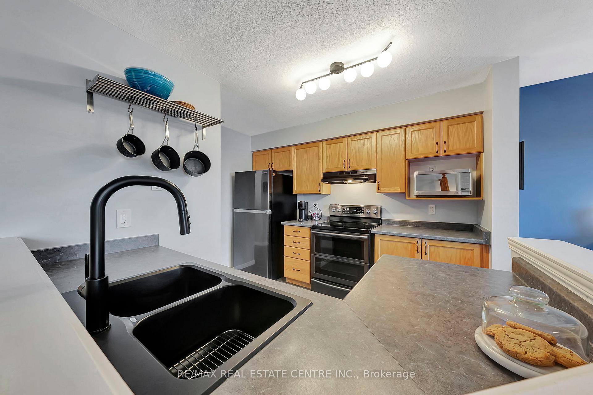 Photo 14 of 62 Brandy Crescent, Kitchener — HOMEH