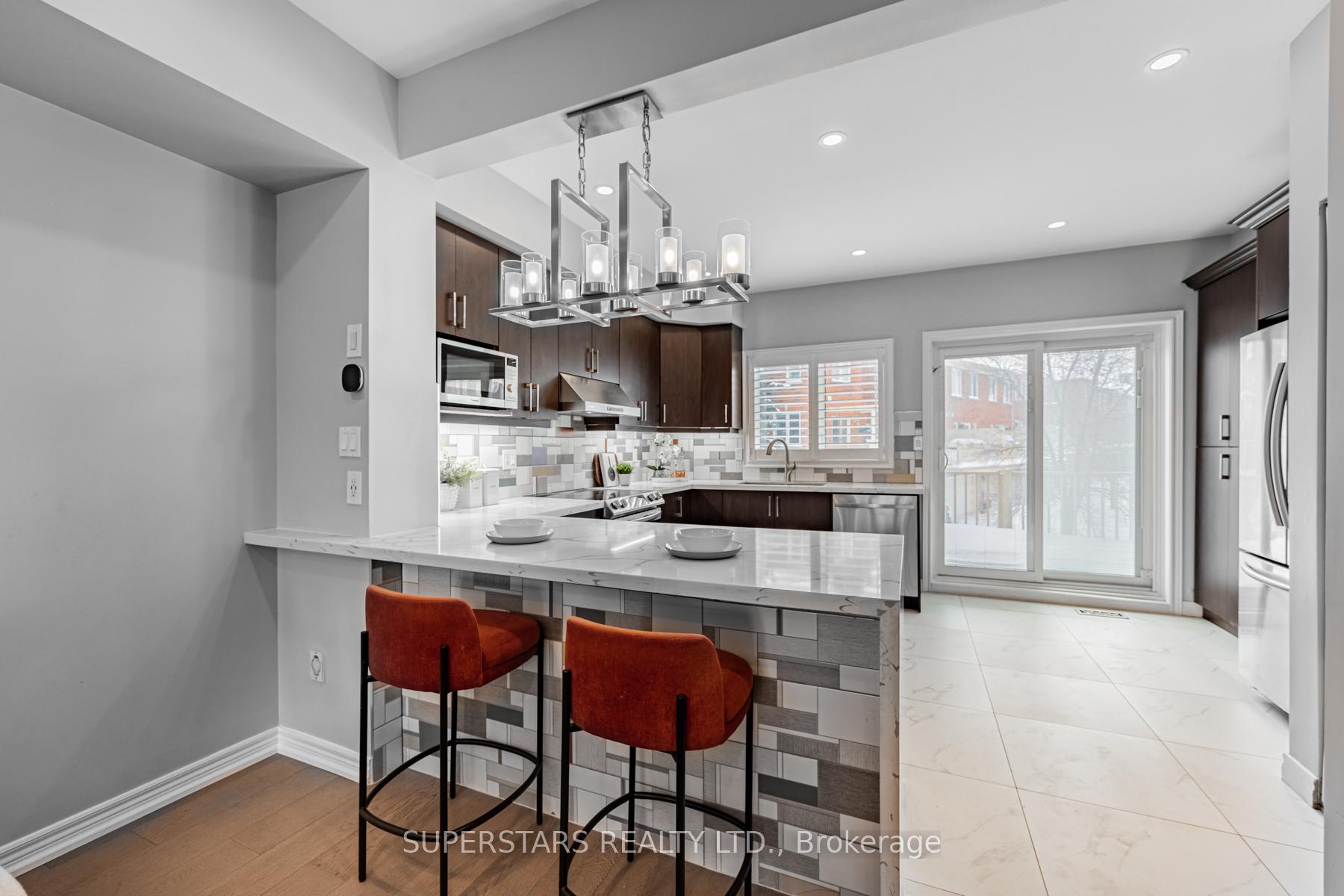 Photo 6 of 74 Pond Drive, Markham, Commerce Valley — HOMEH