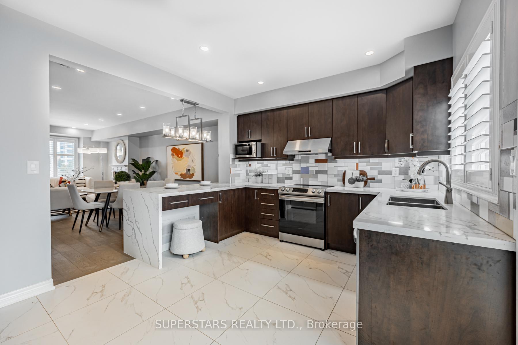 Photo 7 of 74 Pond Drive, Markham, Commerce Valley — HOMEH