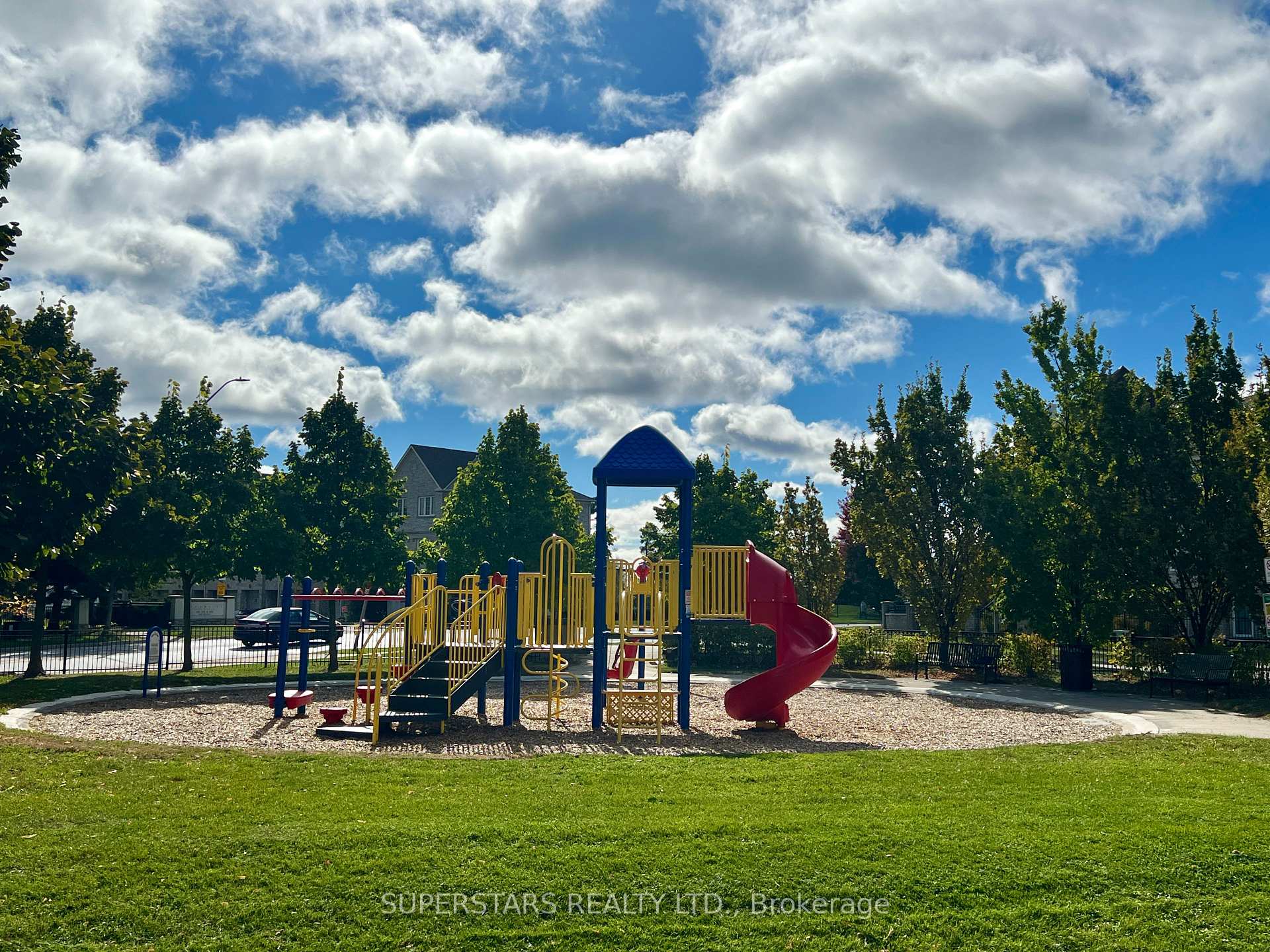 Photo 30 of 74 Pond Drive, Markham, Commerce Valley — HOMEH