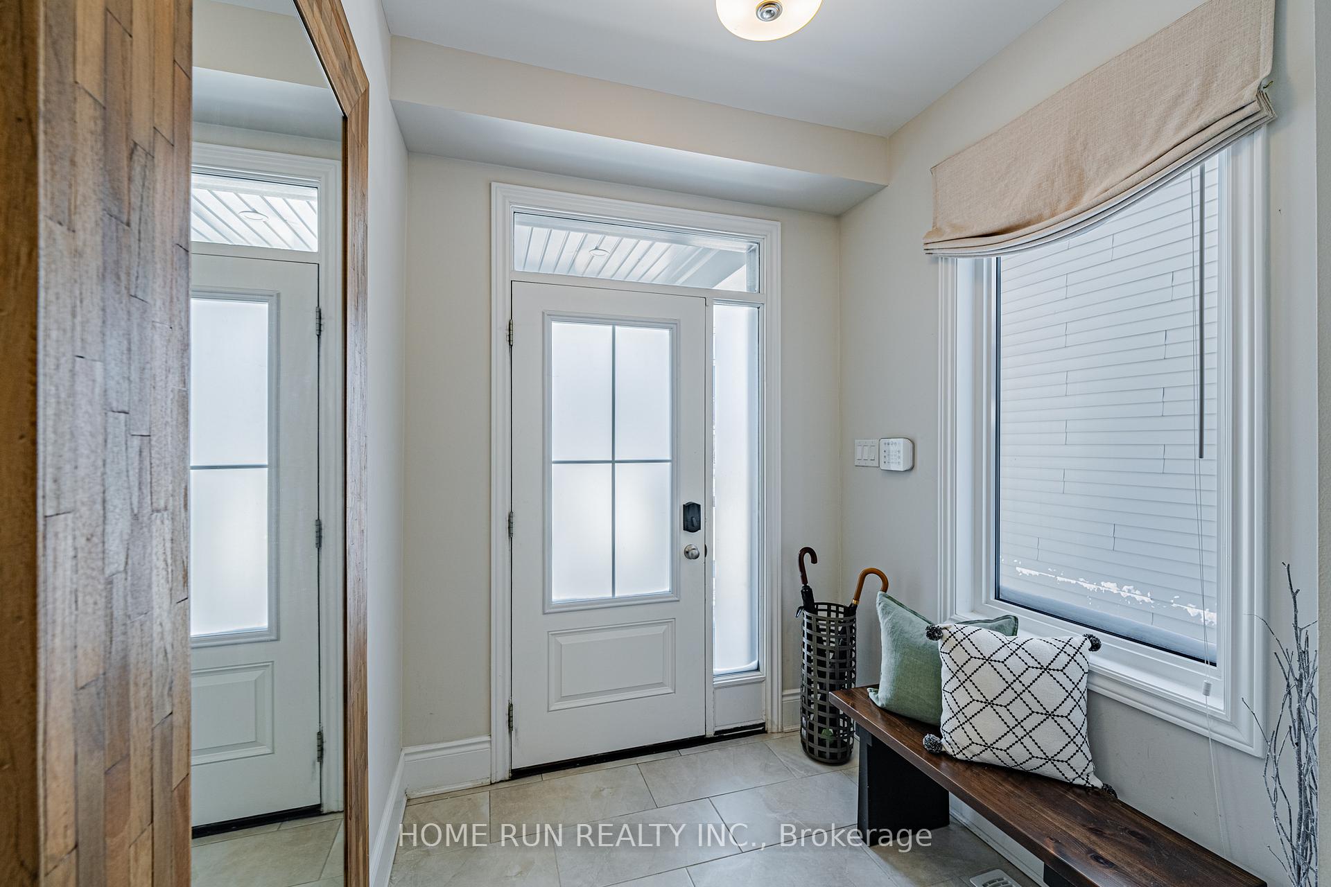 Photo 2 of 714 Rouncey Road, Ottawa, Kanata - Emerald Meadows/Trailwest — HOMEH