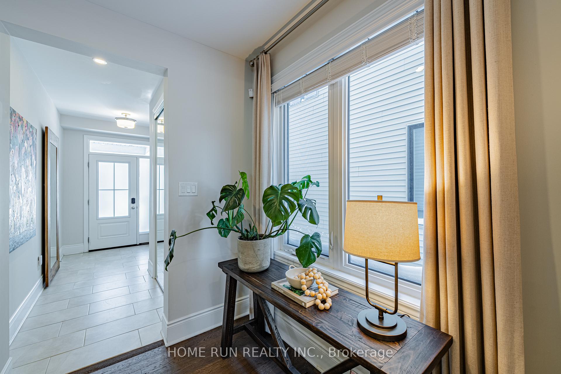 Photo 3 of 714 Rouncey Road, Ottawa, Kanata - Emerald Meadows/Trailwest — HOMEH