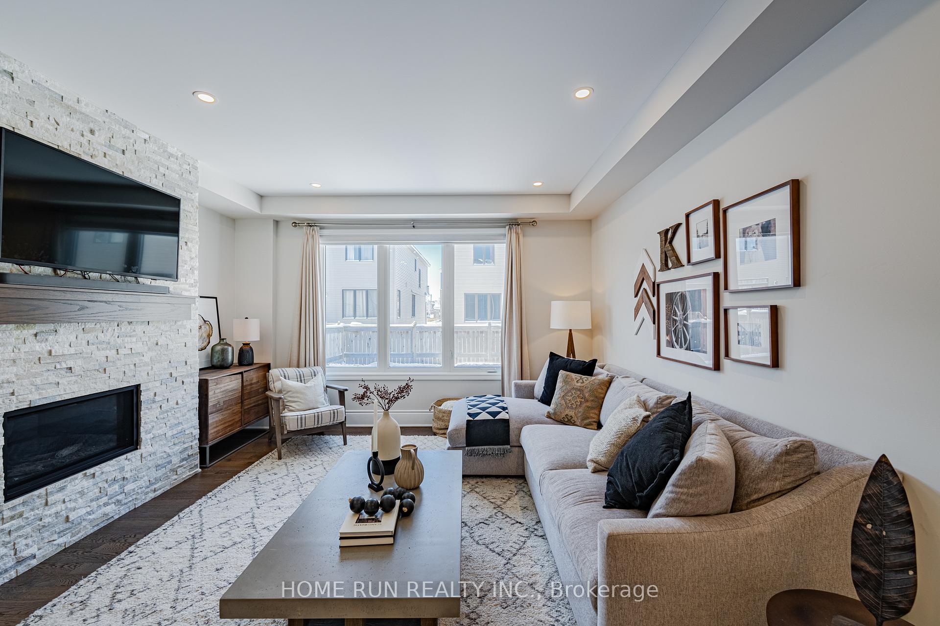 Photo 12 of 714 Rouncey Road, Ottawa, Kanata - Emerald Meadows/Trailwest — HOMEH