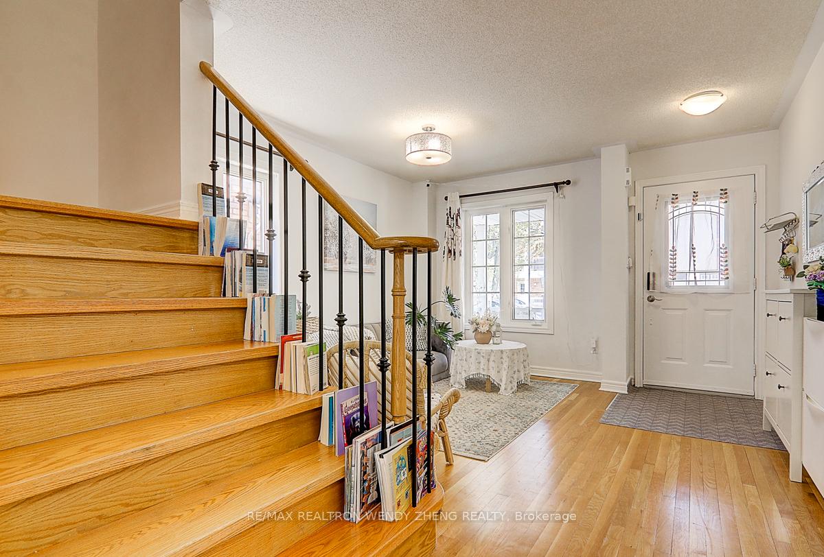 Photo 8 of 15 Autumnglen Road, Markham, Greensborough — HOMEH