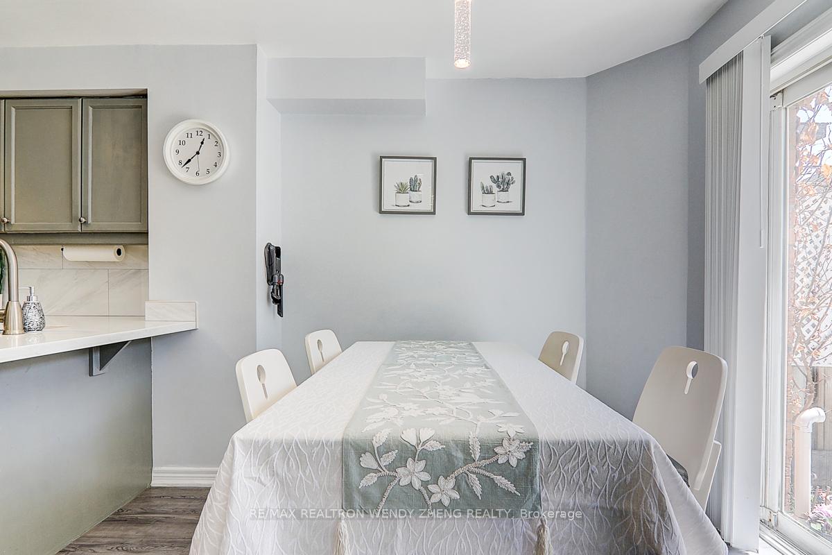 Photo 20 of 15 Autumnglen Road, Markham, Greensborough — HOMEH
