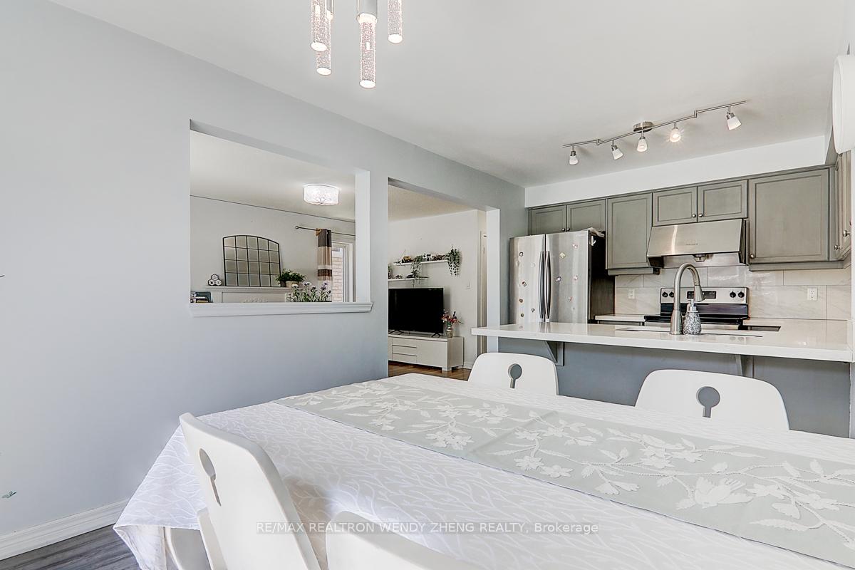 Photo 21 of 15 Autumnglen Road, Markham, Greensborough — HOMEH