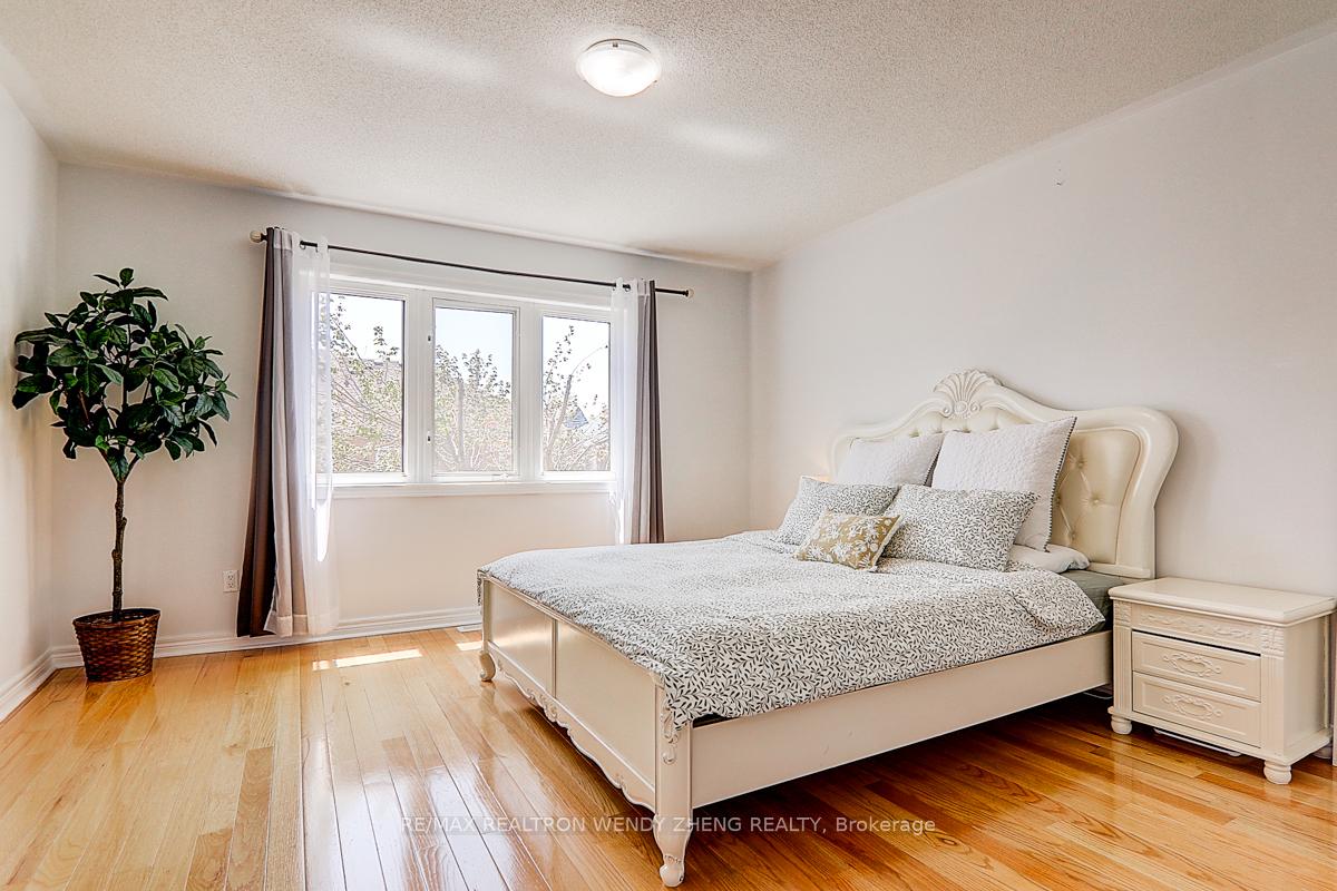 Photo 23 of 15 Autumnglen Road, Markham, Greensborough — HOMEH