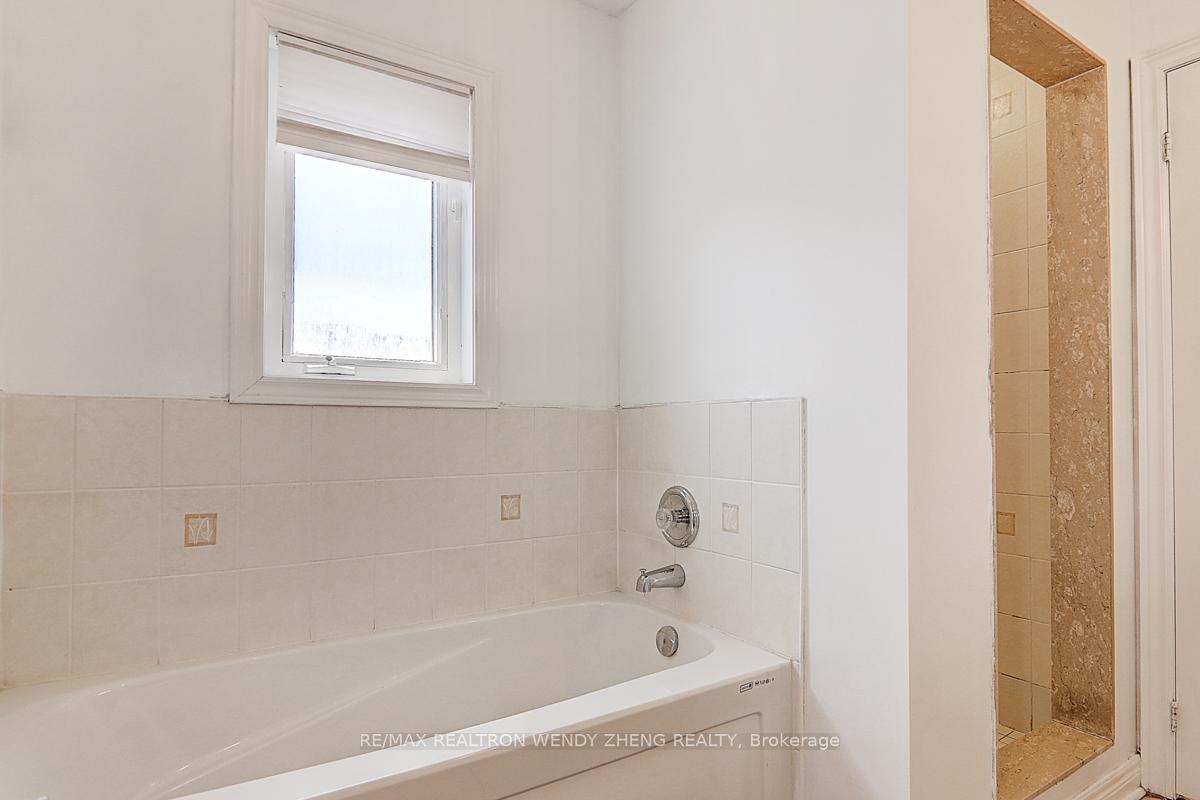 Photo 28 of 15 Autumnglen Road, Markham, Greensborough — HOMEH