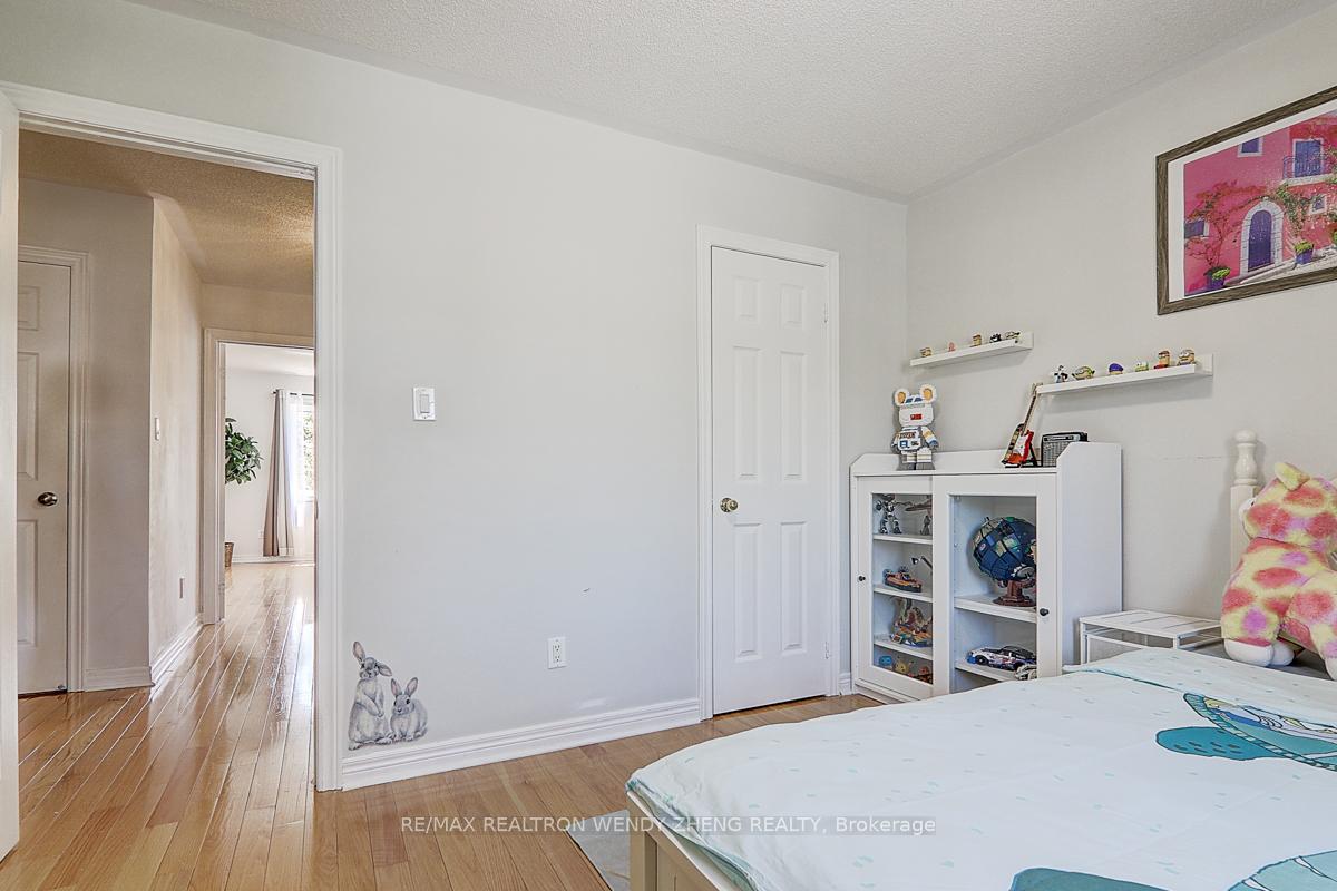 Photo 32 of 15 Autumnglen Road, Markham, Greensborough — HOMEH