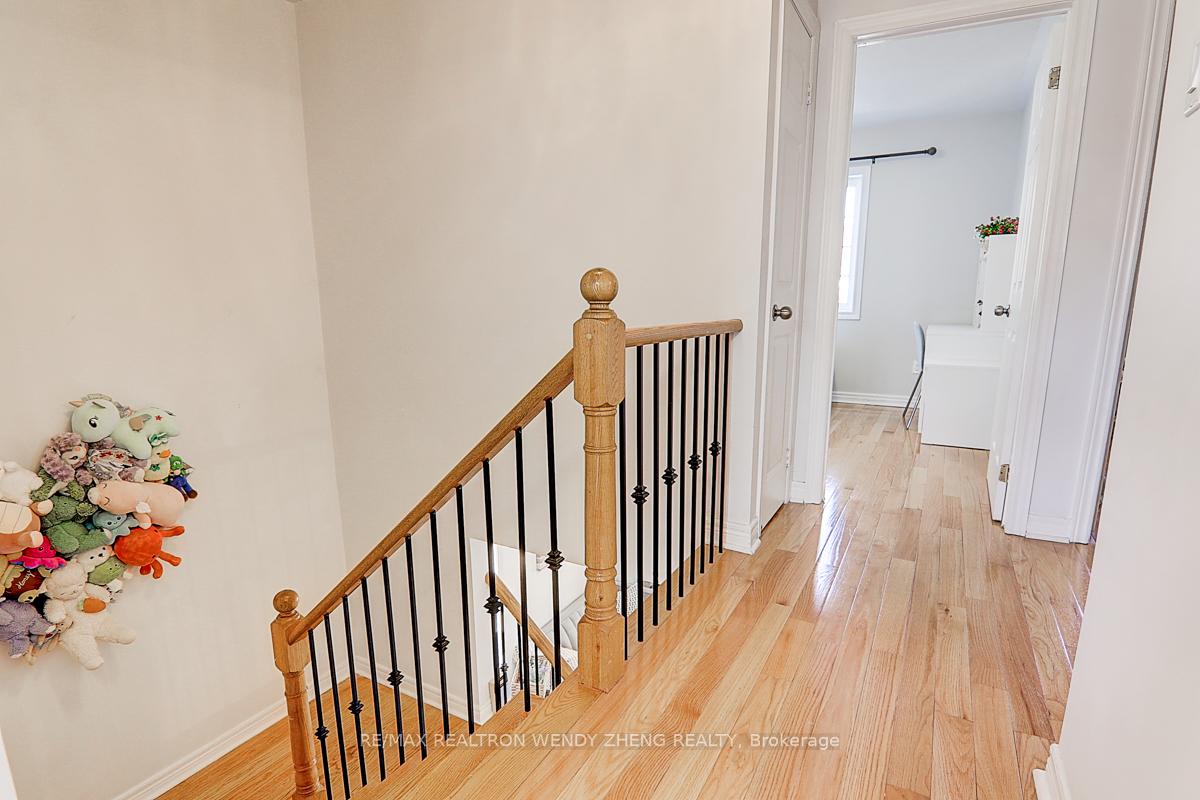 Photo 33 of 15 Autumnglen Road, Markham, Greensborough — HOMEH