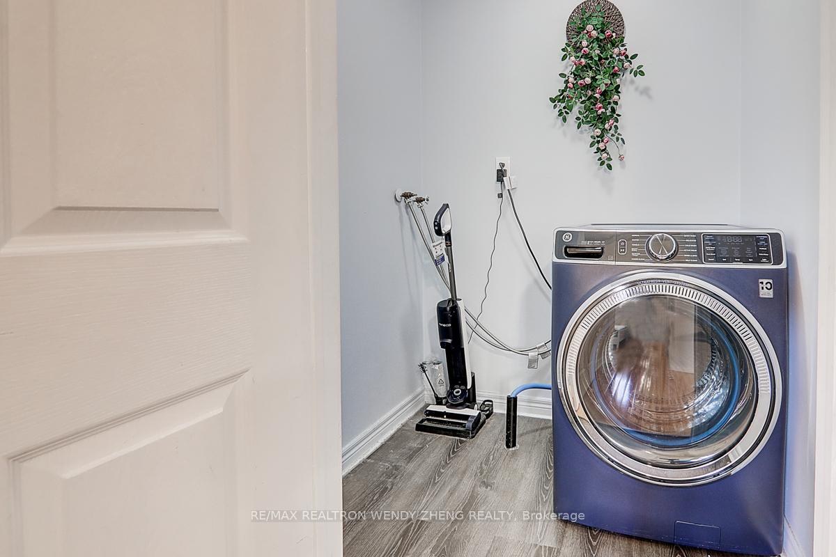 Photo 35 of 15 Autumnglen Road, Markham, Greensborough — HOMEH