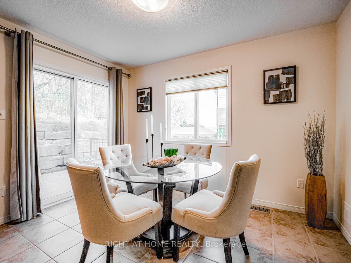 Photo 12 of 129 Upper Mercer Street, Kitchener — HOMEH