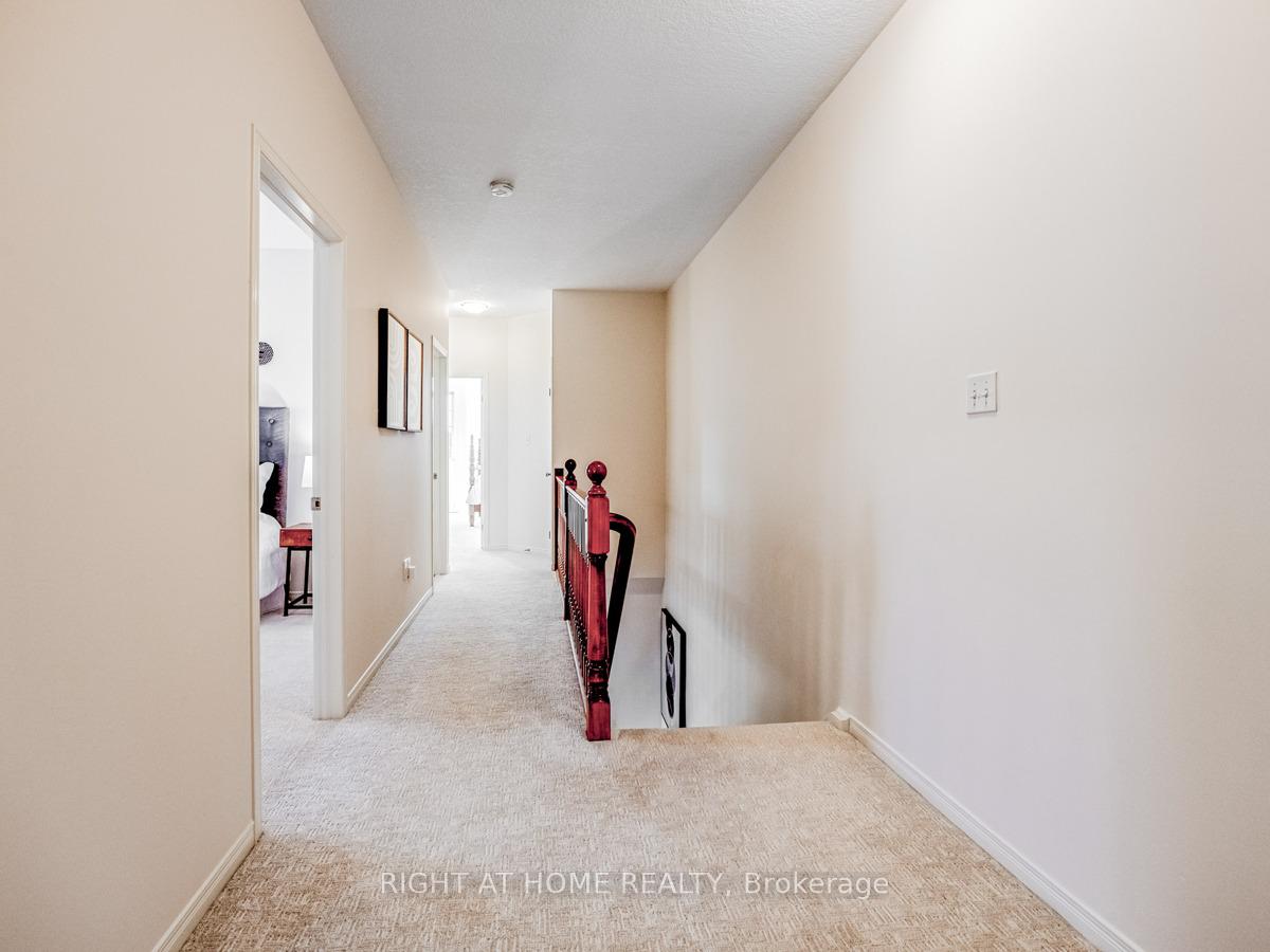 Photo 15 of 129 Upper Mercer Street, Kitchener — HOMEH