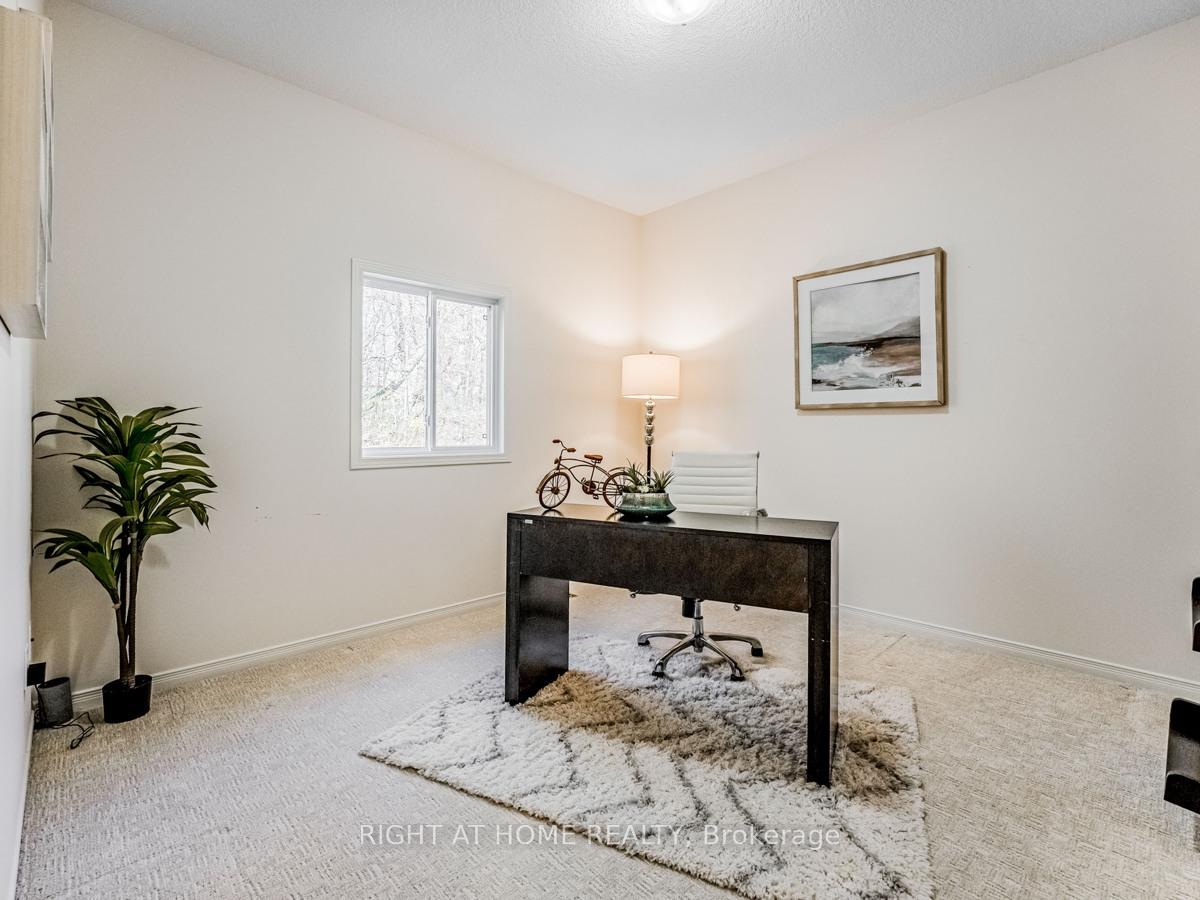 Photo 16 of 129 Upper Mercer Street, Kitchener — HOMEH