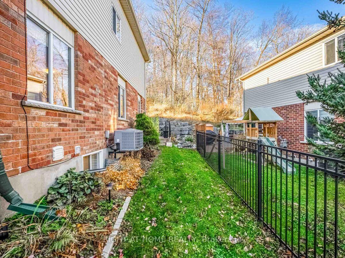 Photo 28 of 129 Upper Mercer Street, Kitchener — HOMEH