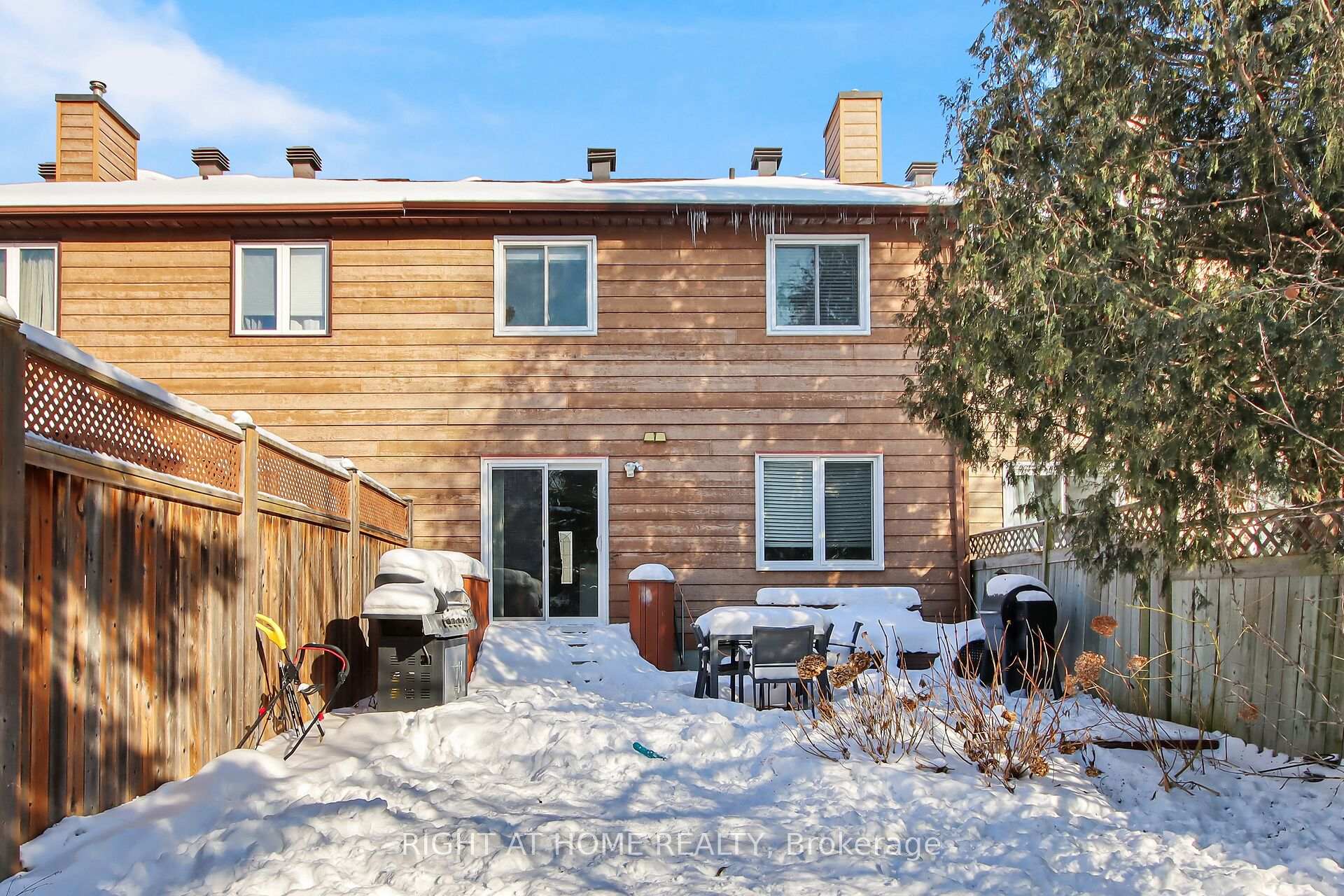 Photo 30 of 11 Hepburn Court, Ottawa, Kanata - Katimavik — HOMEH
