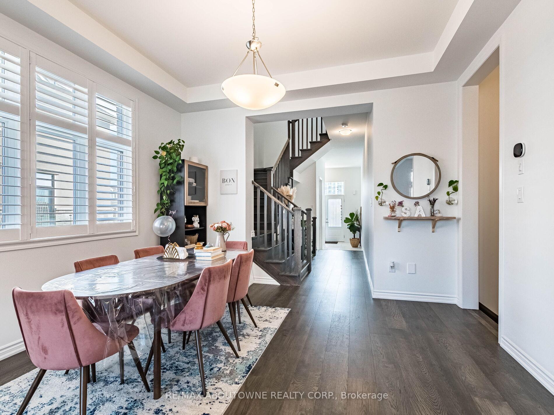 Photo 12 of 664 Aspen Terrace, Milton, Cobban — HOMEH