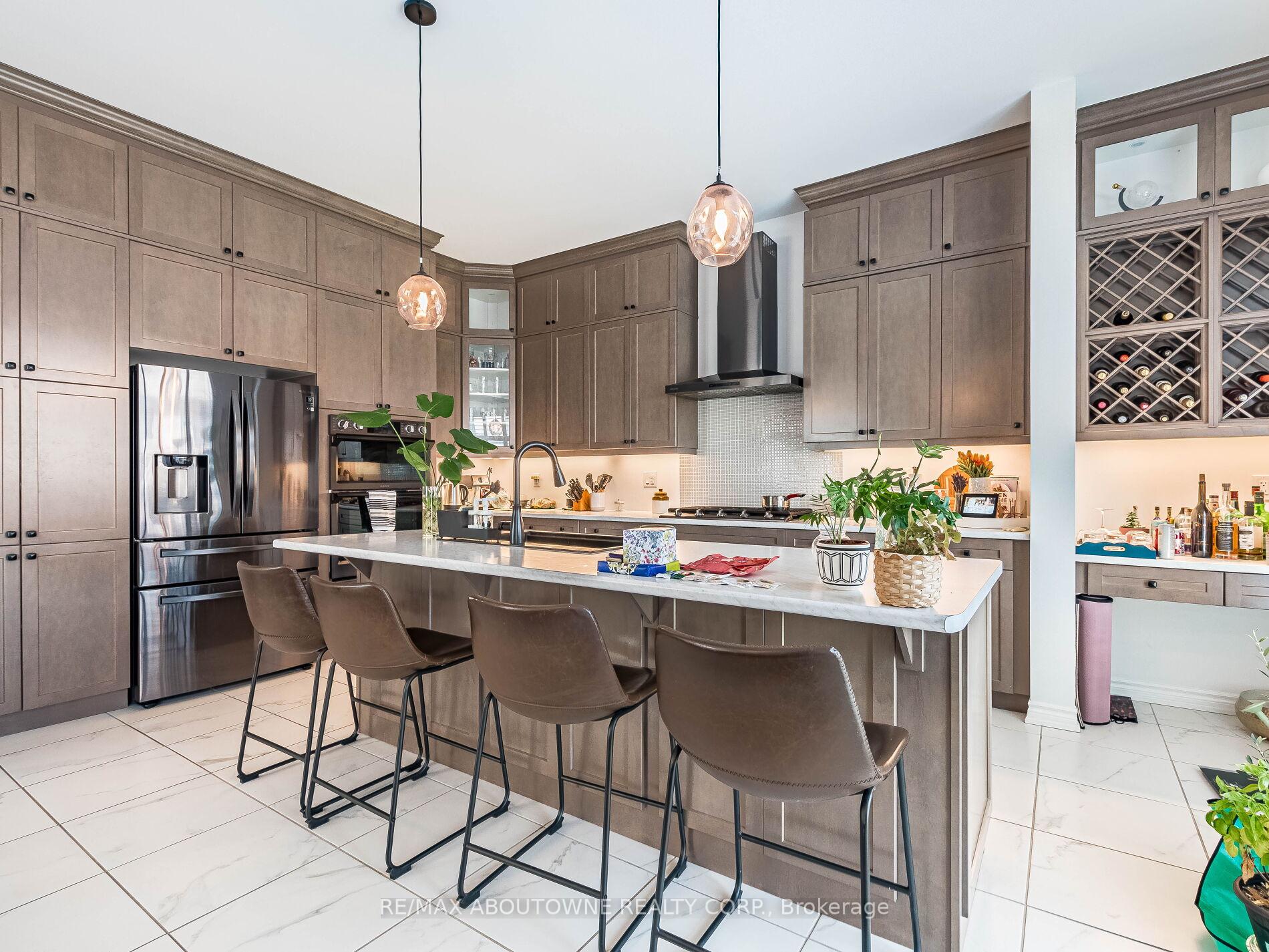 Photo 13 of 664 Aspen Terrace, Milton, Cobban — HOMEH