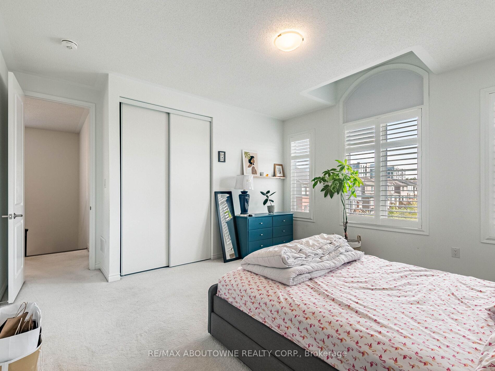 Photo 25 of 664 Aspen Terrace, Milton, Cobban — HOMEH