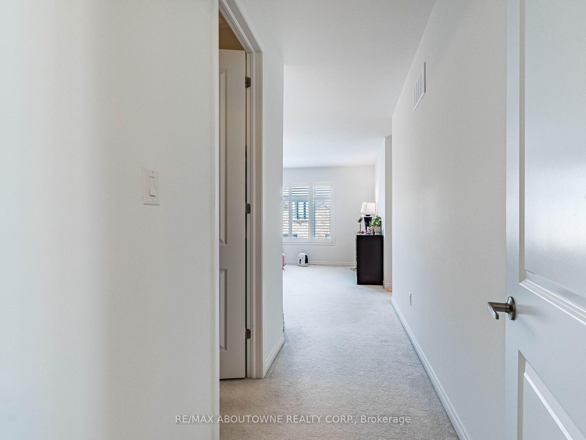 Photo 26 of 664 Aspen Terrace, Milton, Cobban — HOMEH