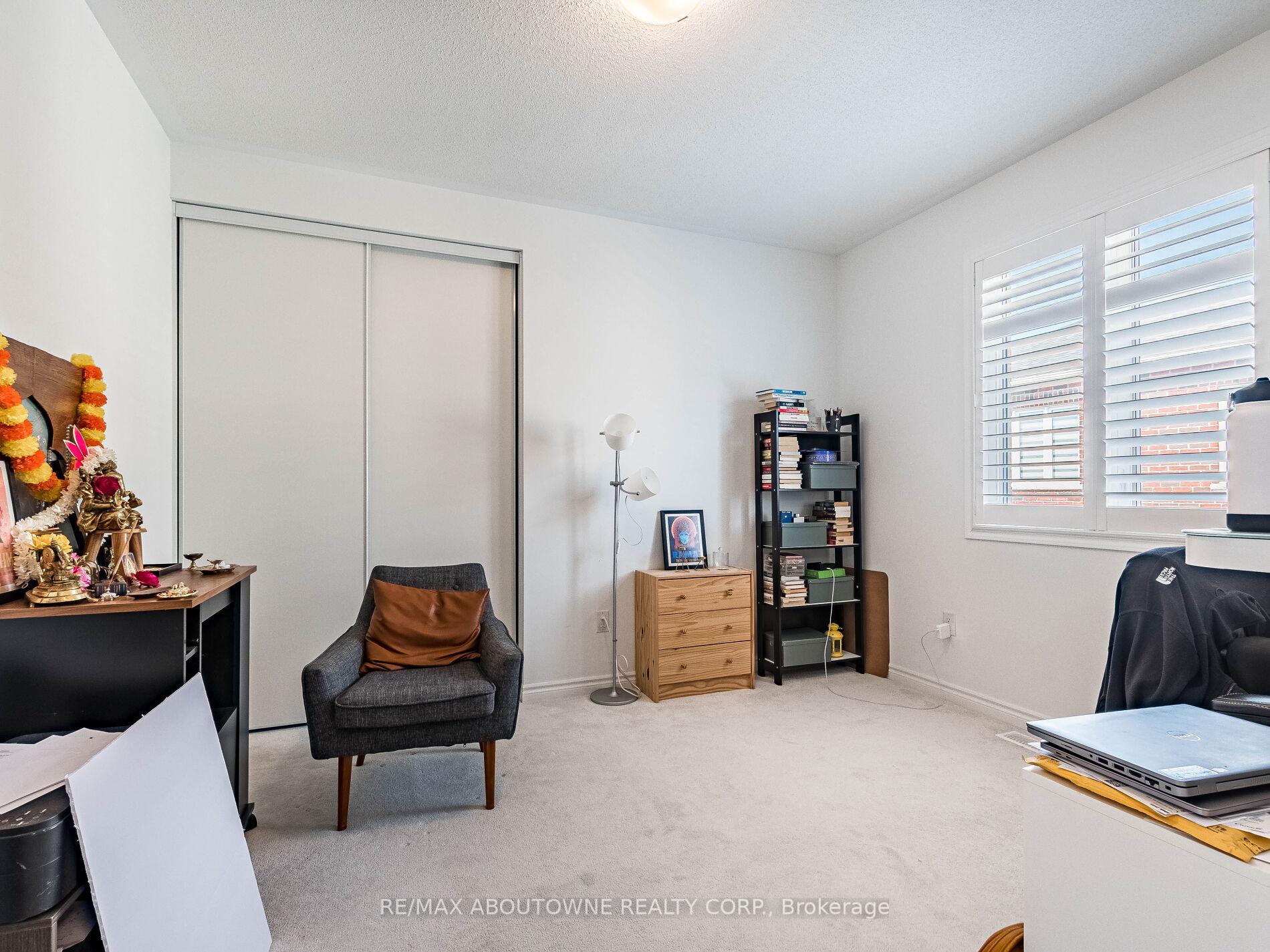 Photo 33 of 664 Aspen Terrace, Milton, Cobban — HOMEH