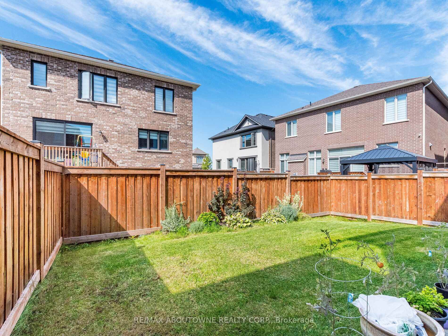 Photo 44 of 664 Aspen Terrace, Milton, Cobban — HOMEH