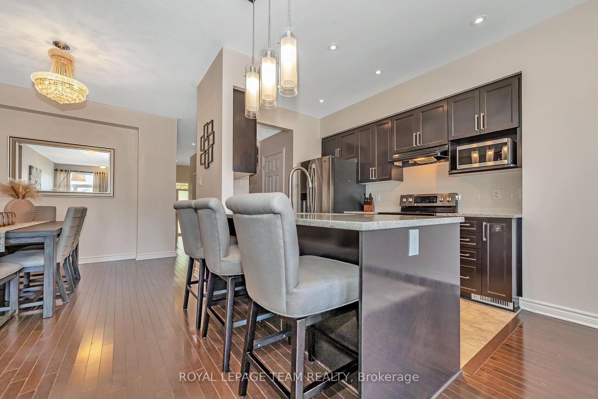 Photo 10 of 916 Fletcher Circle, Ottawa, Kanata - Kanata Lakes/Heritage Hills — HOMEH