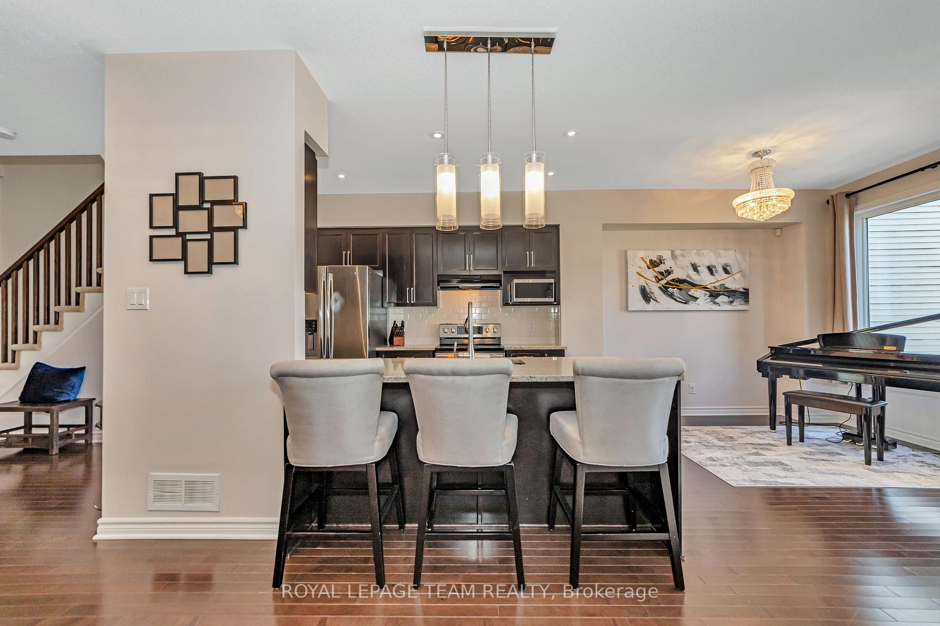 Photo 11 of 916 Fletcher Circle, Ottawa, Kanata - Kanata Lakes/Heritage Hills — HOMEH