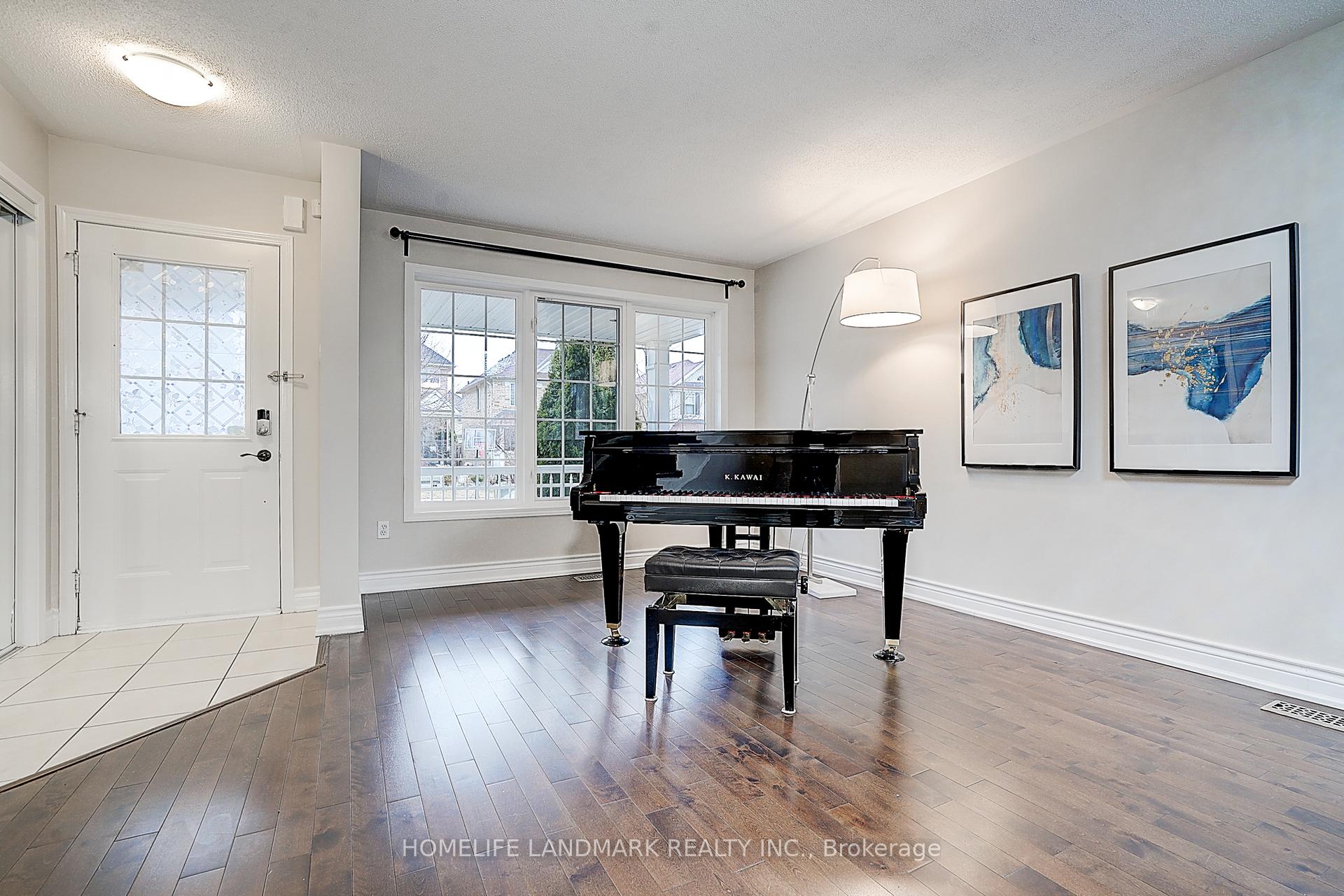 Photo 4 of 16 Eakin Mill Road, Markham, Wismer — HOMEH