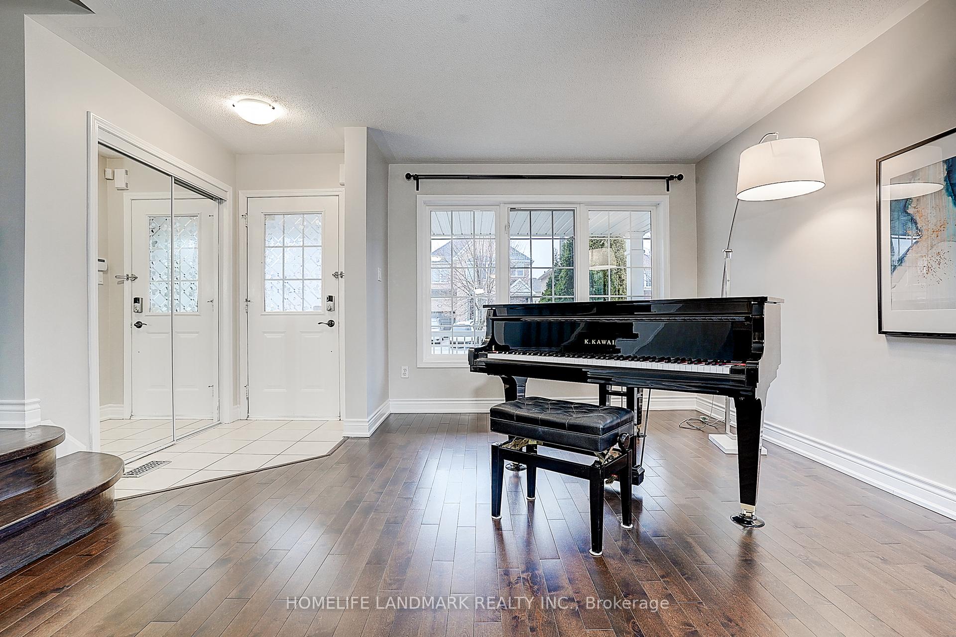 Photo 5 of 16 Eakin Mill Road, Markham, Wismer — HOMEH
