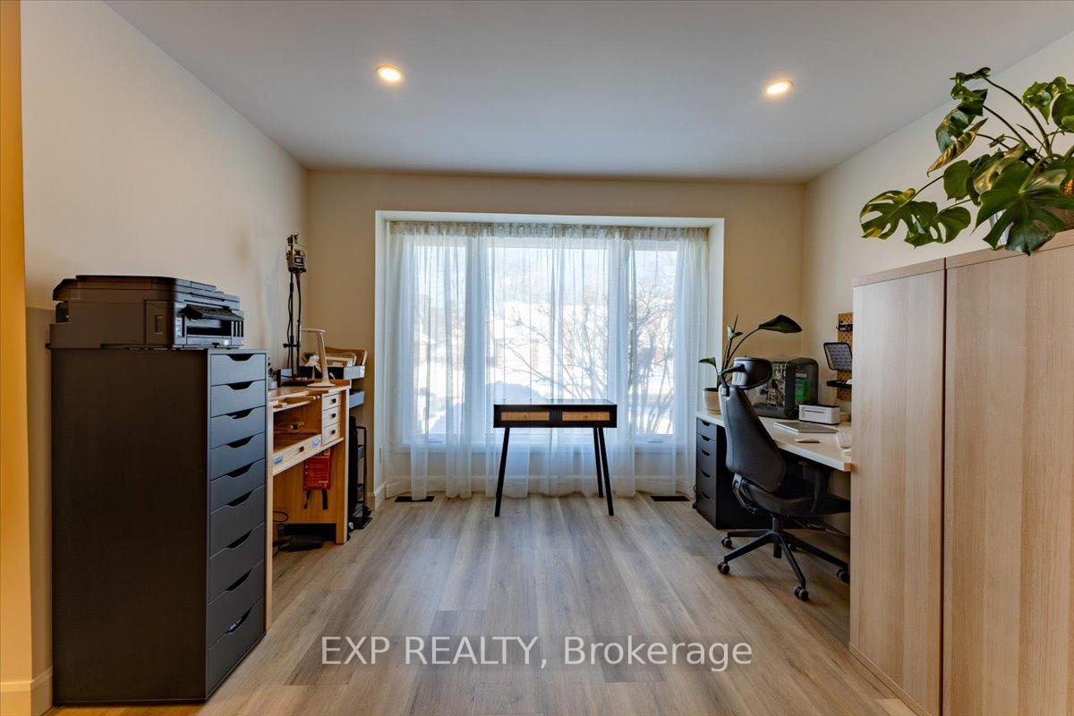 Photo 7 of 12 Harness Lane, Ottawa, Kanata - Bridlewood — HOMEH