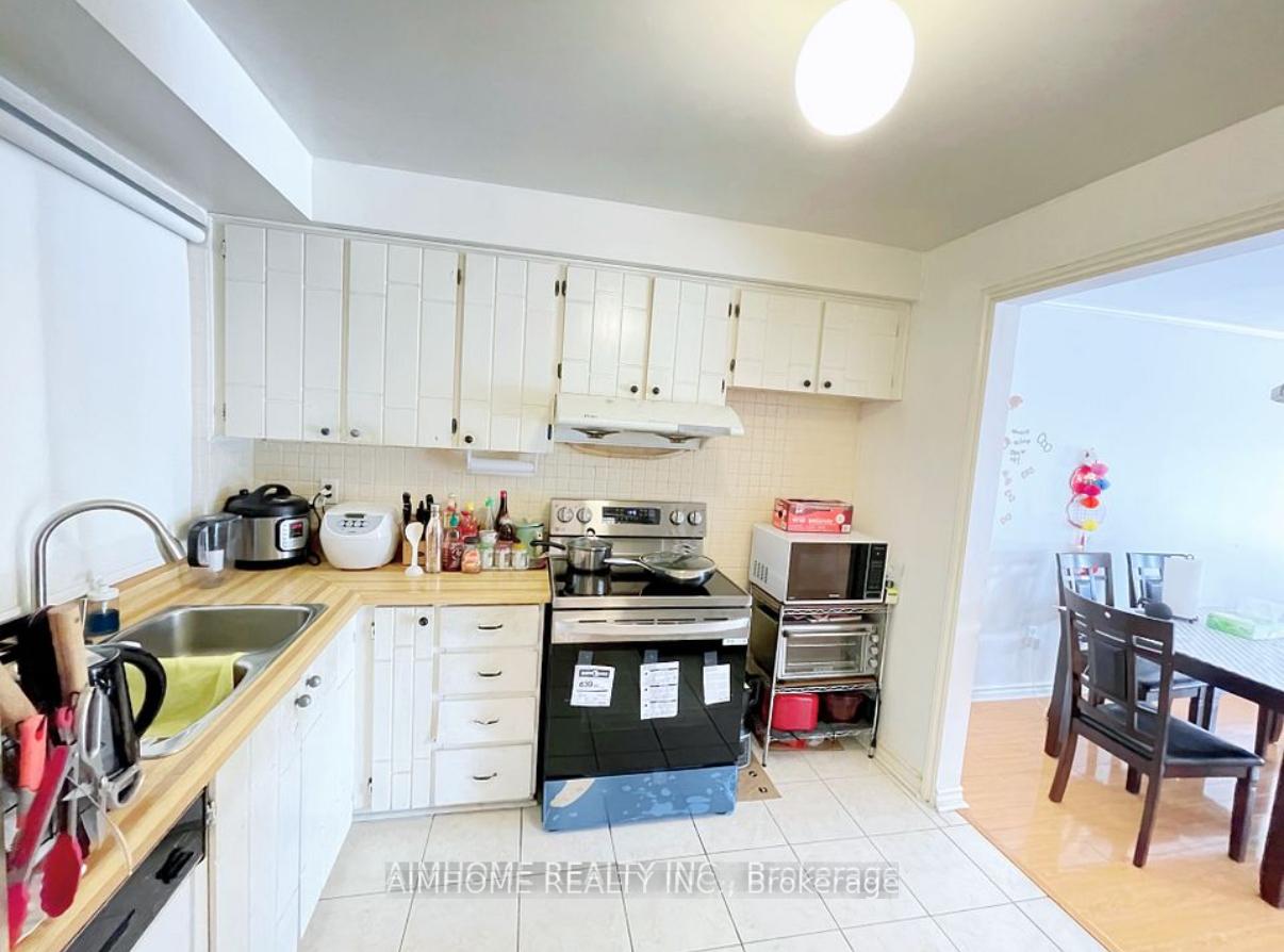 Photo 6 of 16 Upton Crescent, Markham, Milliken Mills West — HOMEH