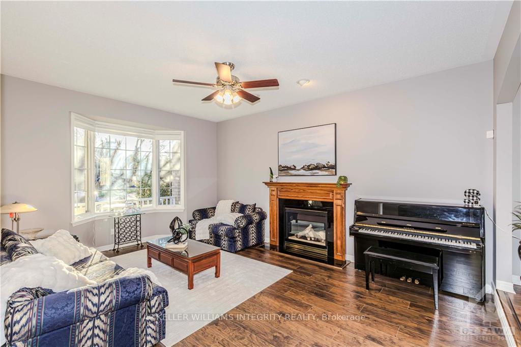 Photo 5 of 72 Kenins Crescent, Ottawa, Kanata - Kanata Lakes/Heritage Hills — HOMEH