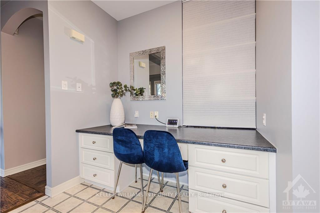 Photo 13 of 72 Kenins Crescent, Ottawa, Kanata - Kanata Lakes/Heritage Hills — HOMEH