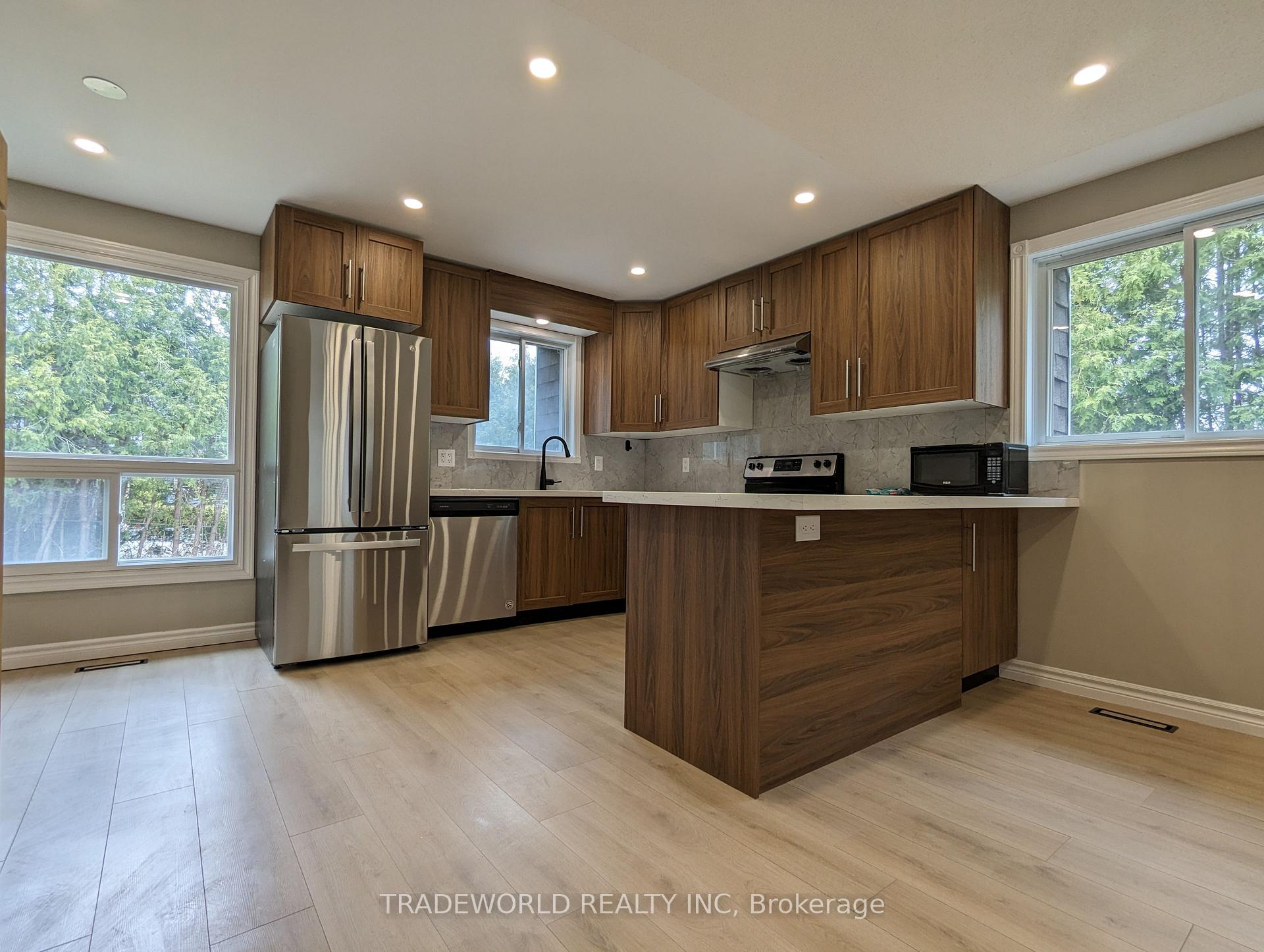 Photo 3 of Unit Main, 71 Ramona Boulevard, Markham, Markham Village — HOMEH