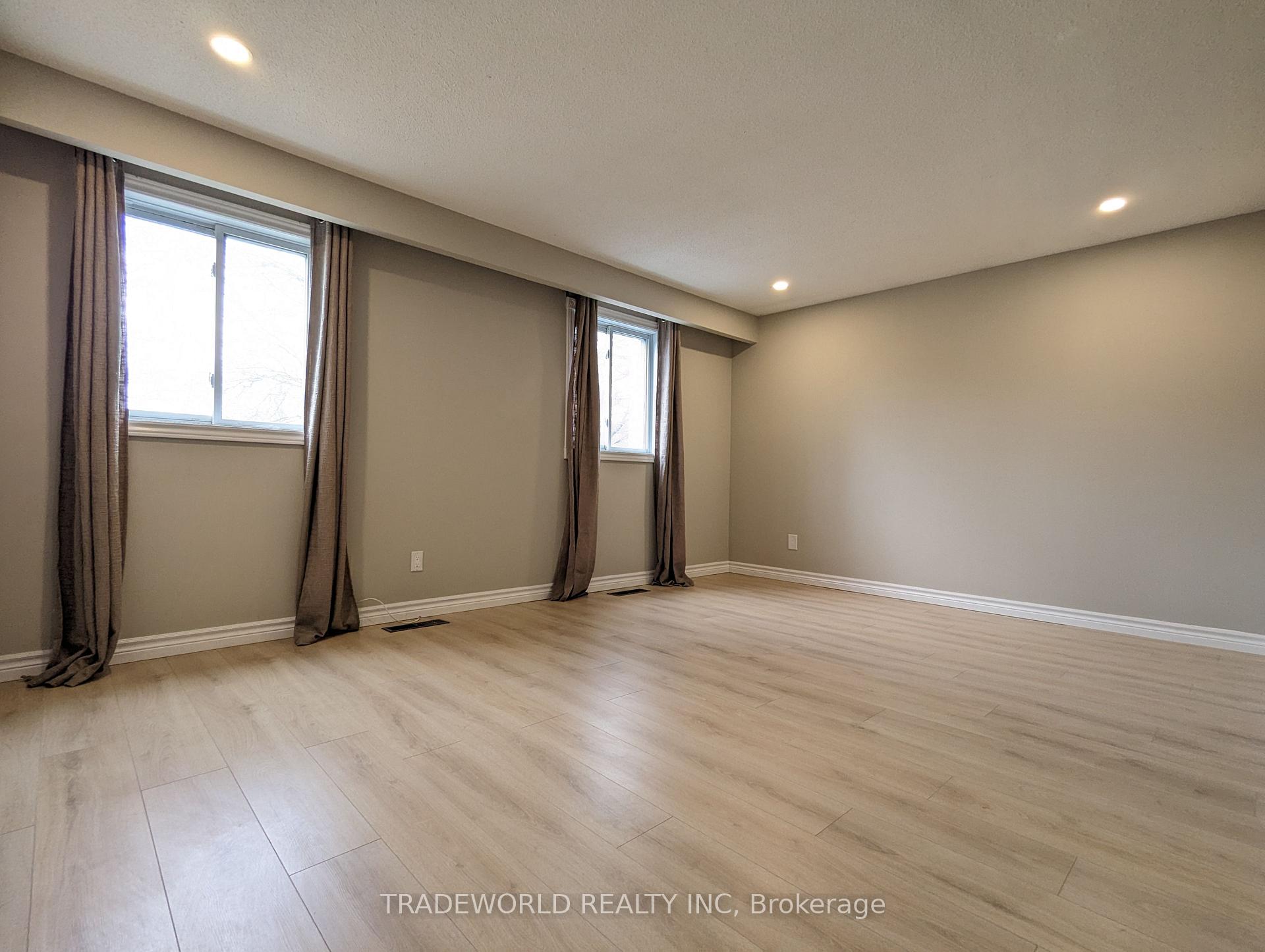 Photo 5 of Unit Main, 71 Ramona Boulevard, Markham, Markham Village — HOMEH