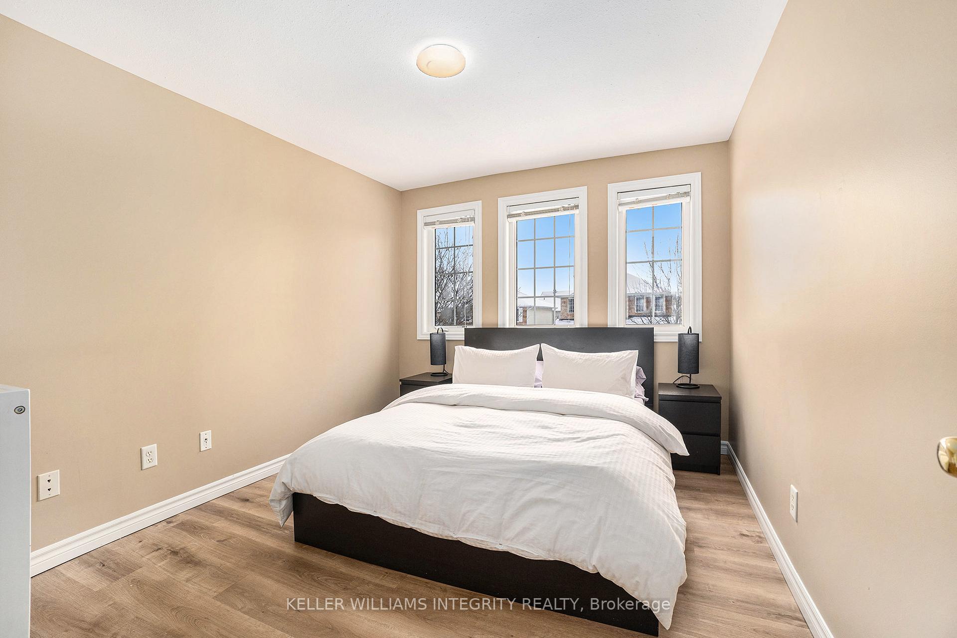 Photo 13 of 16 Woliston Crescent, Ottawa, Kanata - Morgan's Grant/South March — HOMEH