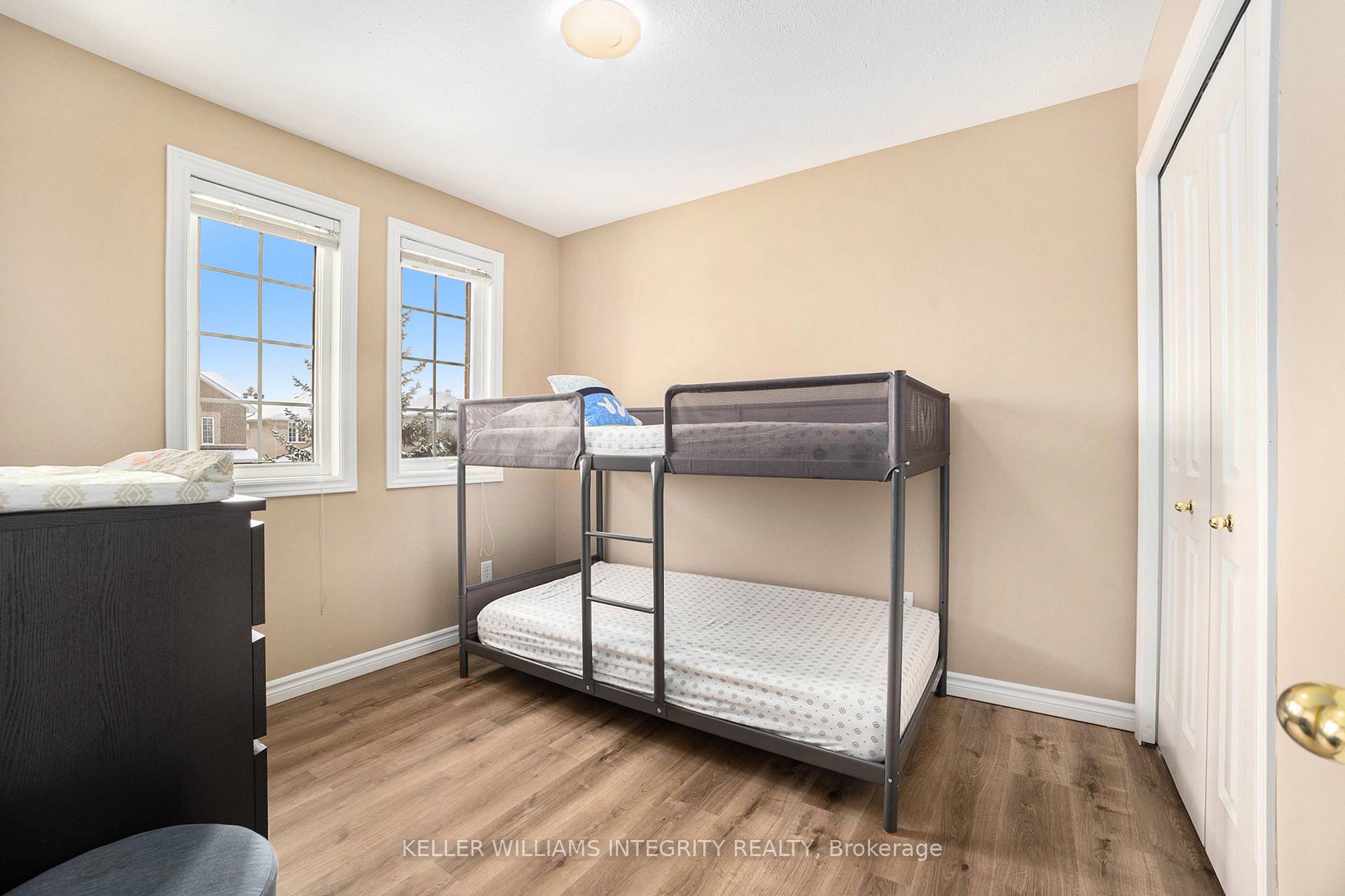 Photo 14 of 16 Woliston Crescent, Ottawa, Kanata - Morgan's Grant/South March — HOMEH