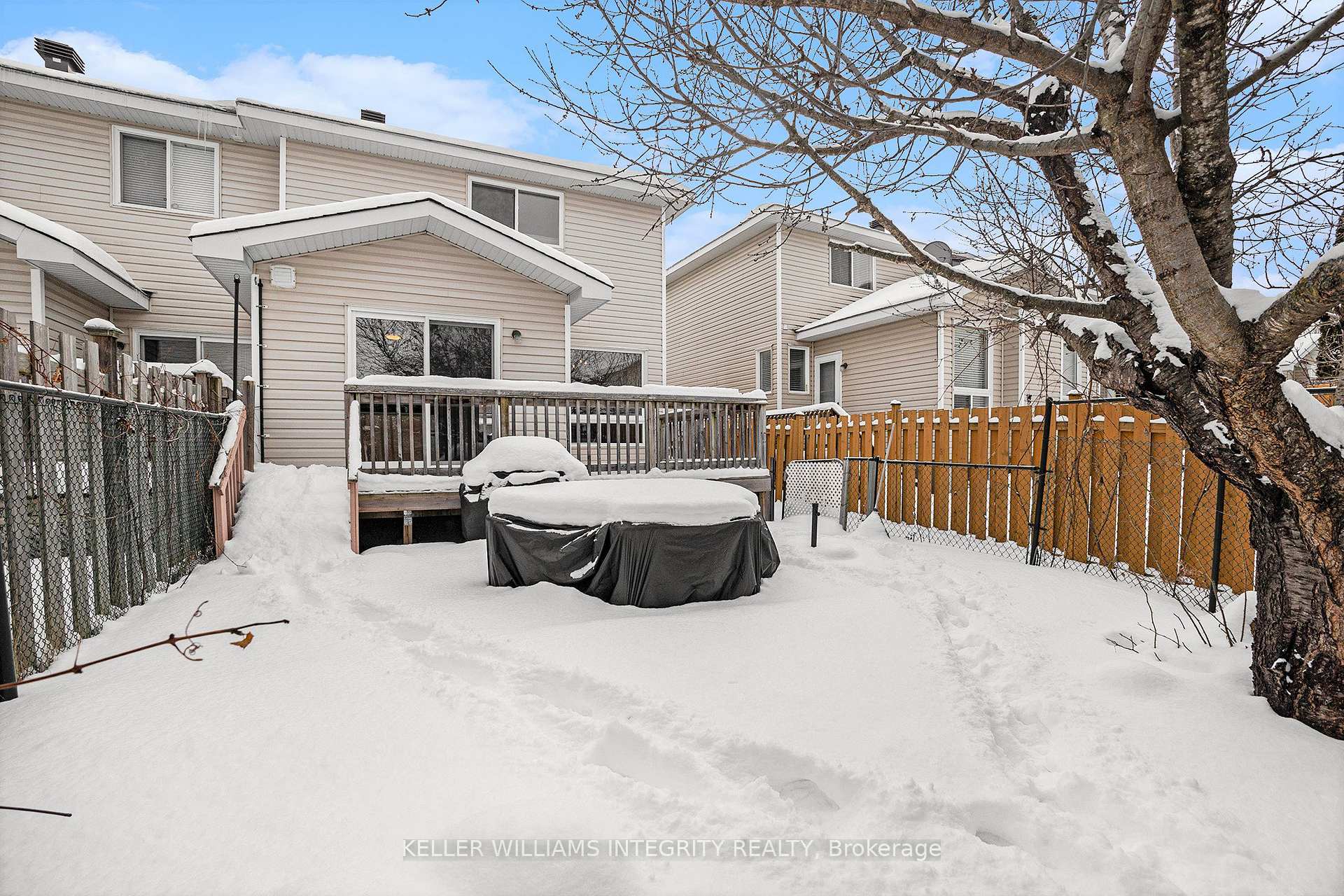 Photo 20 of 16 Woliston Crescent, Ottawa, Kanata - Morgan's Grant/South March — HOMEH