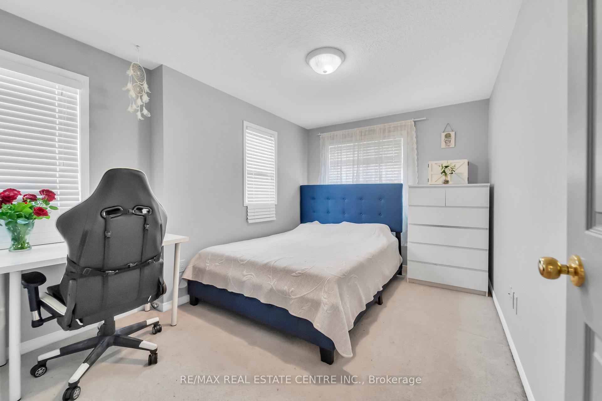 Photo 13 of 51 Madeleine Street N, Kitchener — HOMEH