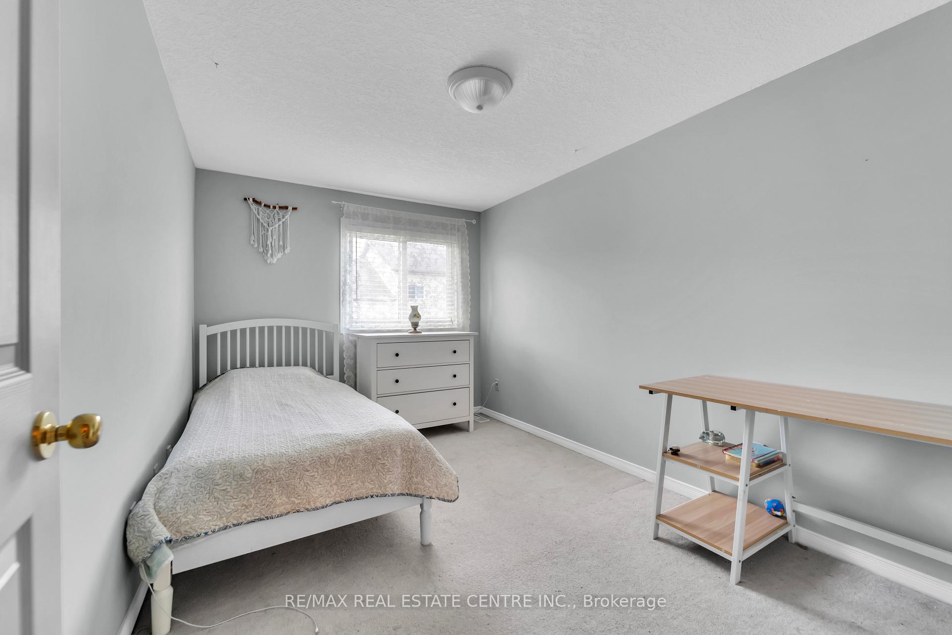 Photo 14 of 51 Madeleine Street N, Kitchener — HOMEH