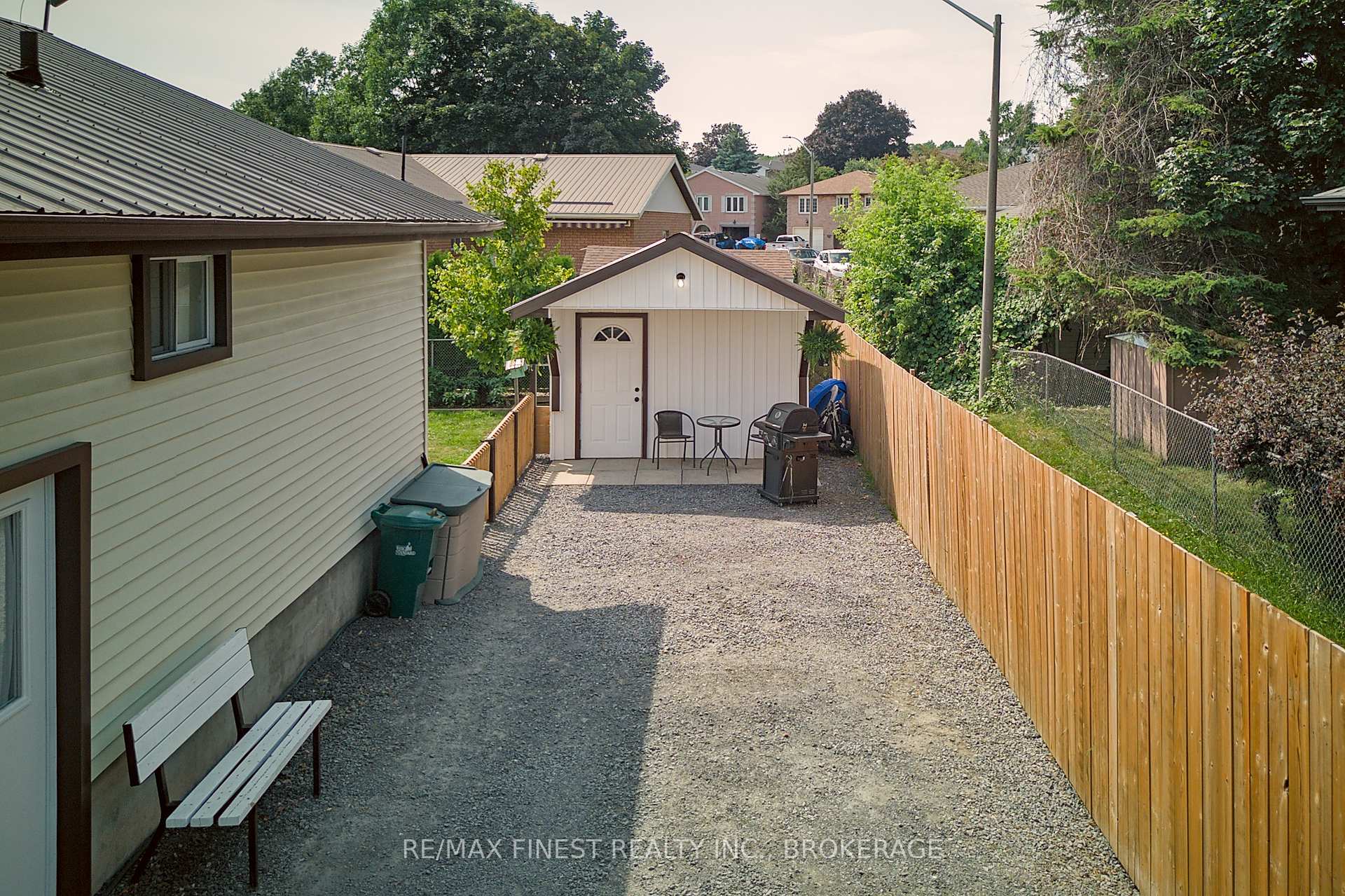 Photo 3 of 23 Dauphin Avenue, Kingston, Rideau — HOMEH