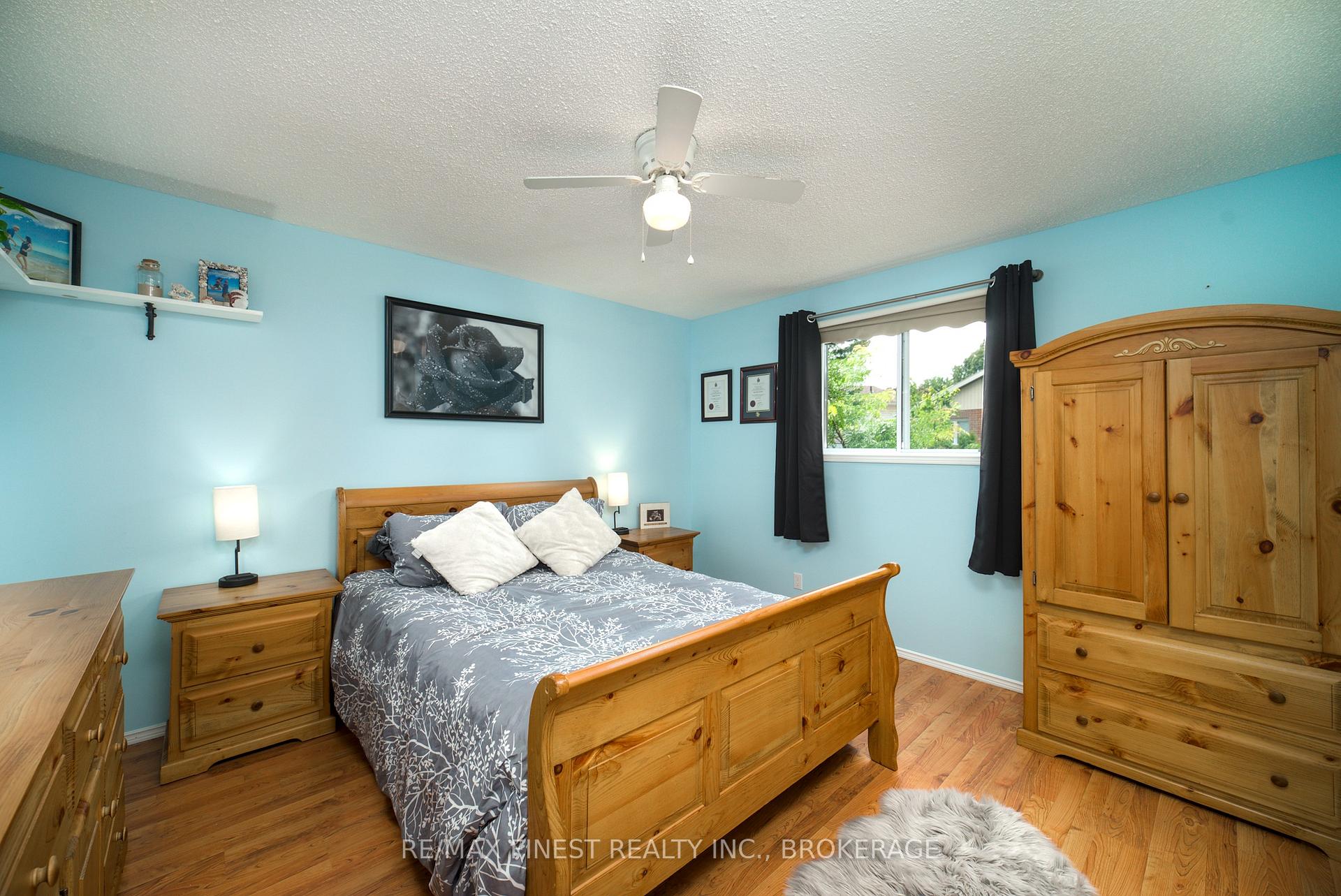 Photo 14 of 23 Dauphin Avenue, Kingston, Rideau — HOMEH