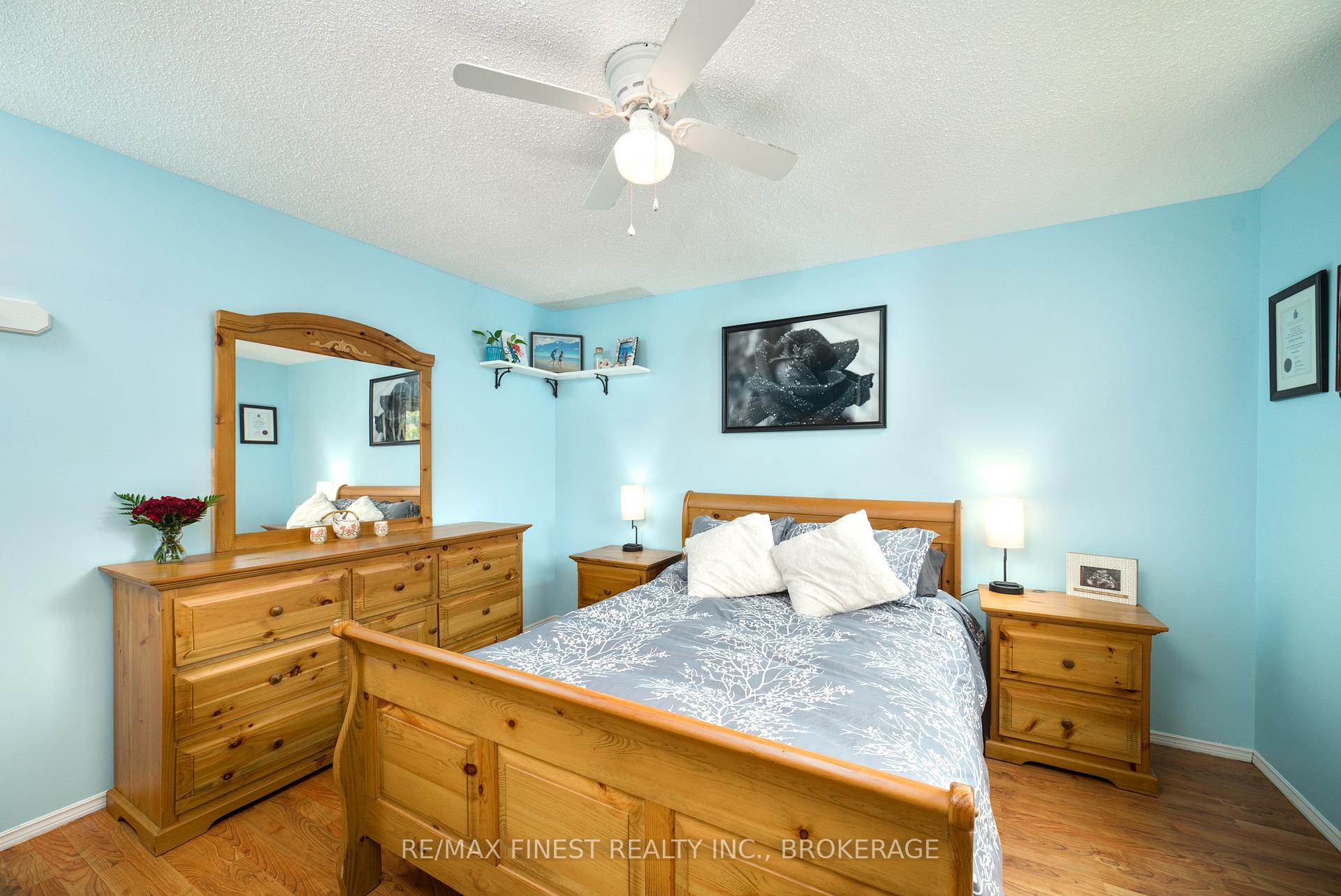 Photo 15 of 23 Dauphin Avenue, Kingston, Rideau — HOMEH