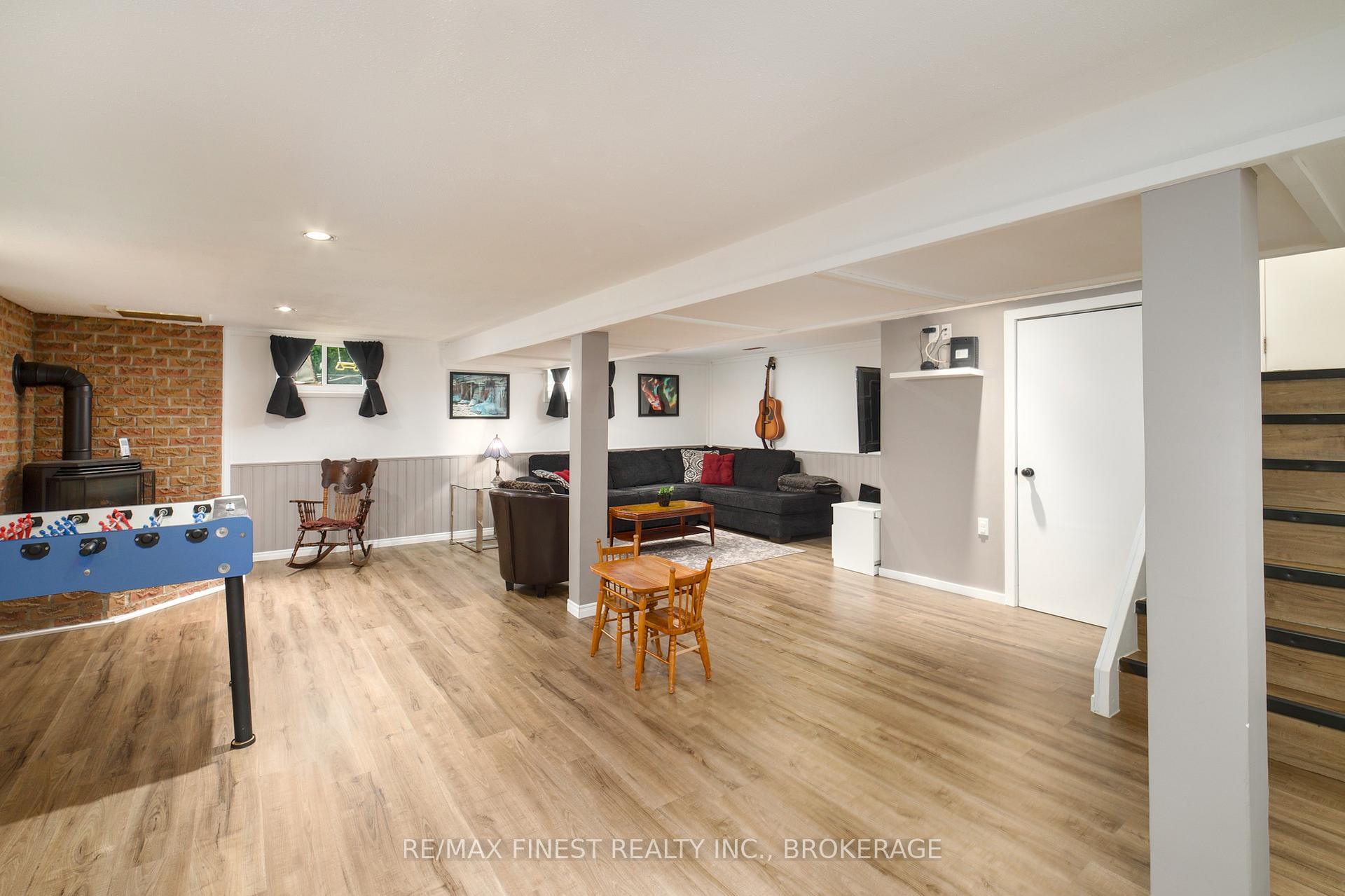 Photo 19 of 23 Dauphin Avenue, Kingston, Rideau — HOMEH