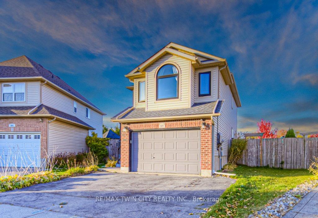 Photo 4 of 205 Prosperity Drive, Kitchener — HOMEH