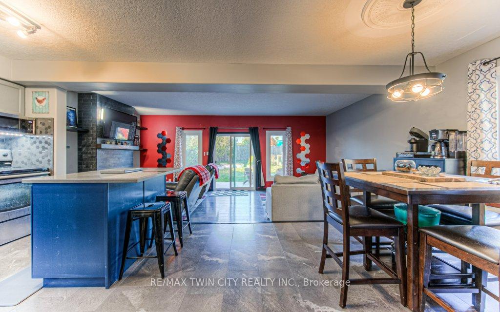 Photo 8 of 205 Prosperity Drive, Kitchener — HOMEH