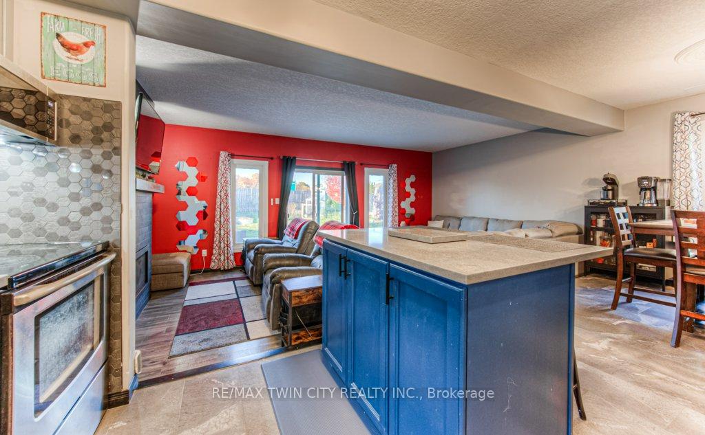 Photo 13 of 205 Prosperity Drive, Kitchener — HOMEH