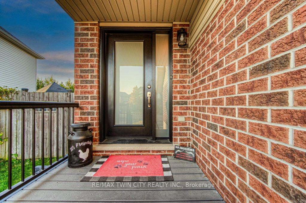 Photo 20 of 205 Prosperity Drive, Kitchener — HOMEH